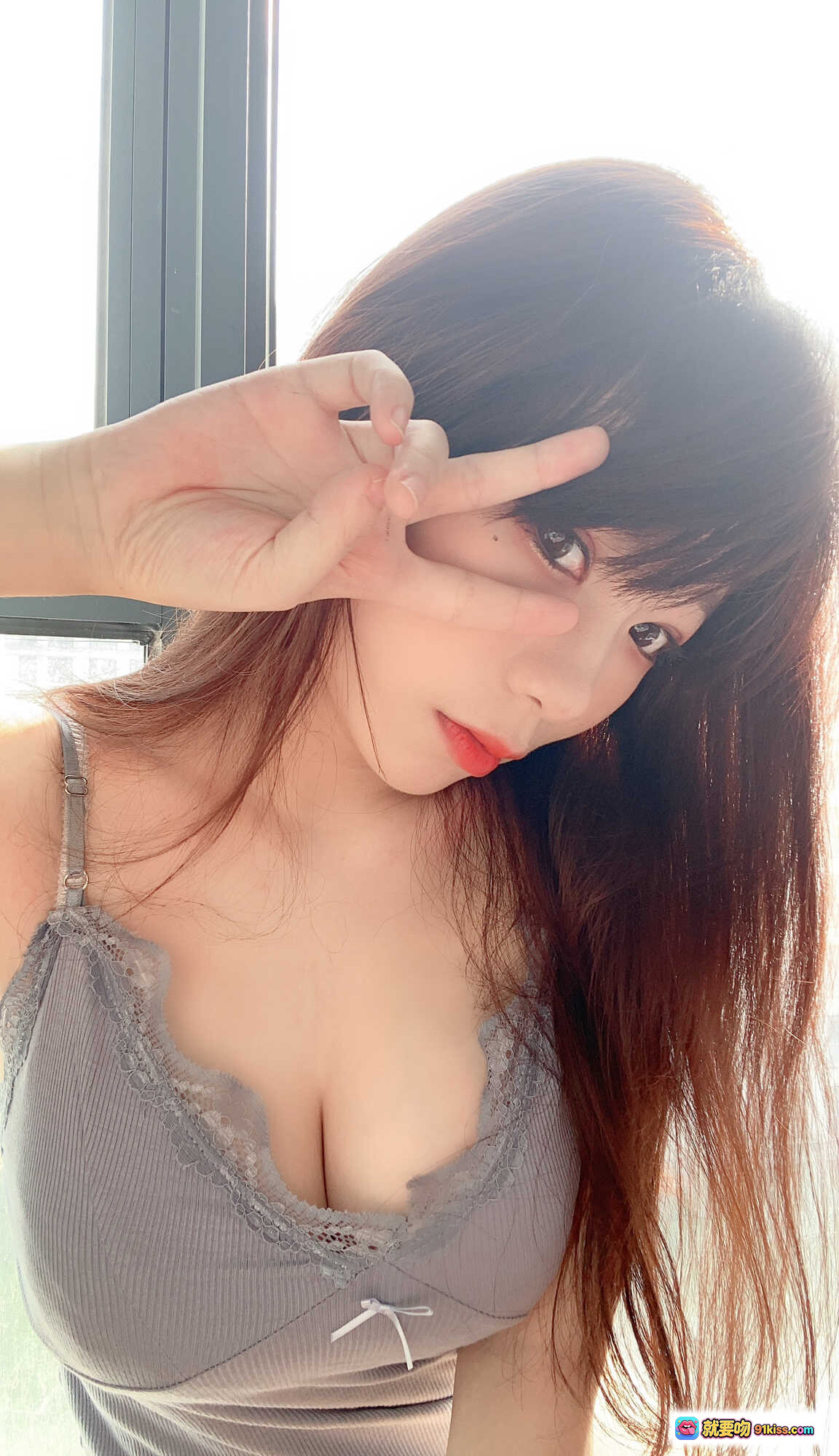 图片[2] - usejan蓝蓝 NO.007 晨曦写真 30P 54MB 清新自然长发少女 窗边柔光自拍 甜美笑容 高清美图 - 就要吻