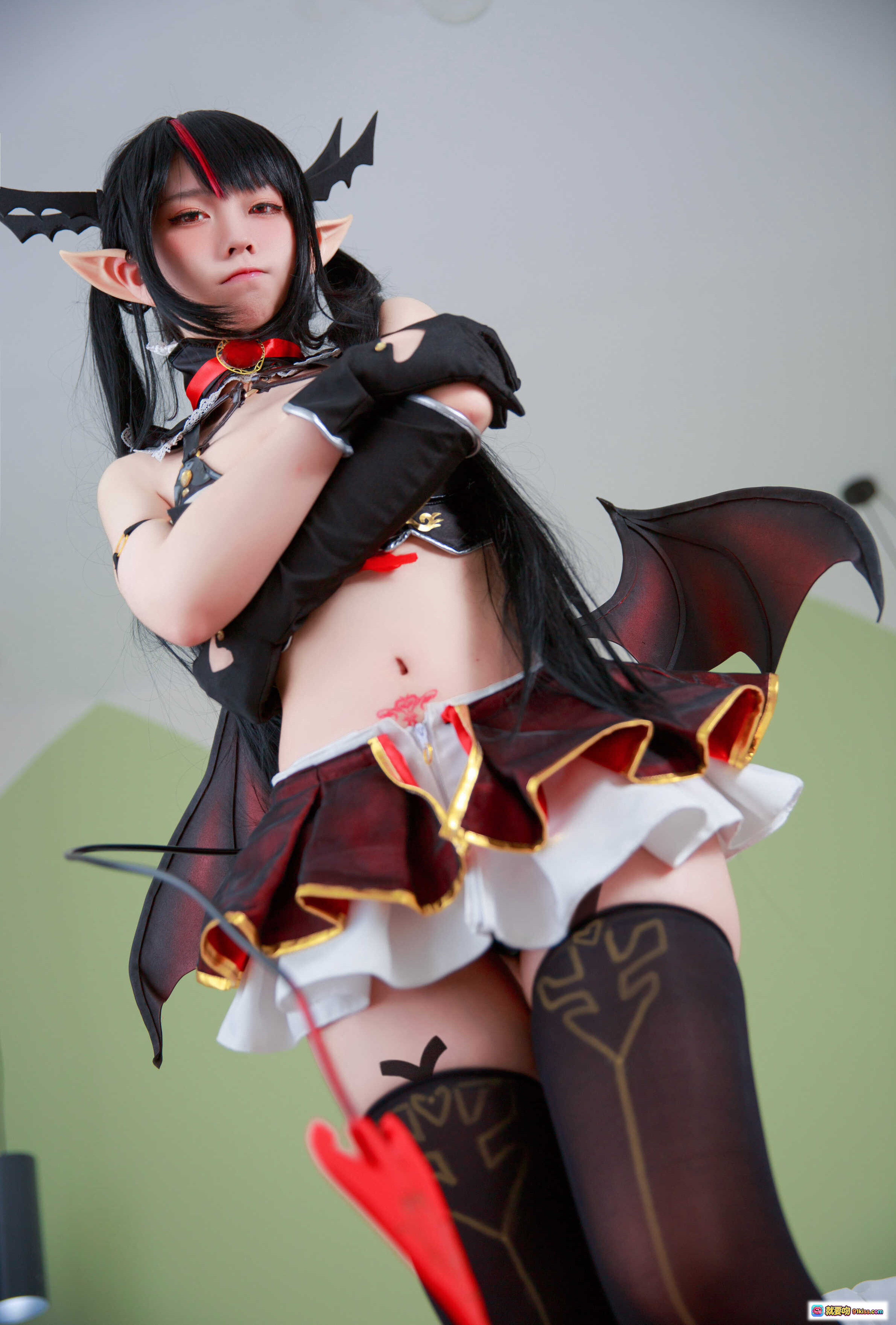 图片[2] - 萝蓓莉雅魅魔COS写真 | 黑红恶魔装+翅膀+长袜+红鞋 | G44不会受伤NO.047高清10P - 就要吻