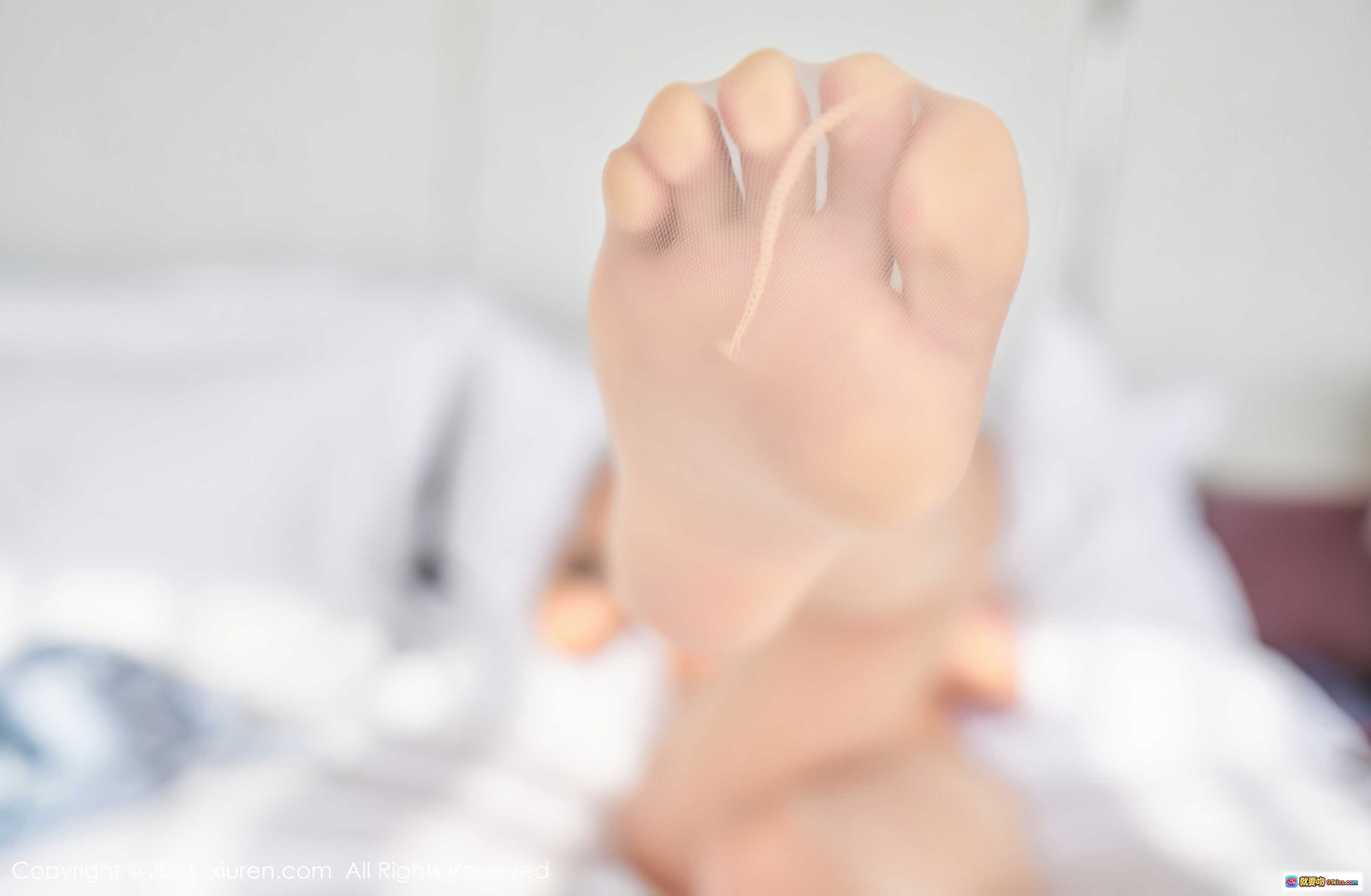 图片[10] - Emily尹菲性感写真｜粉色内衣美背翘臀｜XiuRen秀人网2021.08.18 No.3817高清图集 - 就要吻