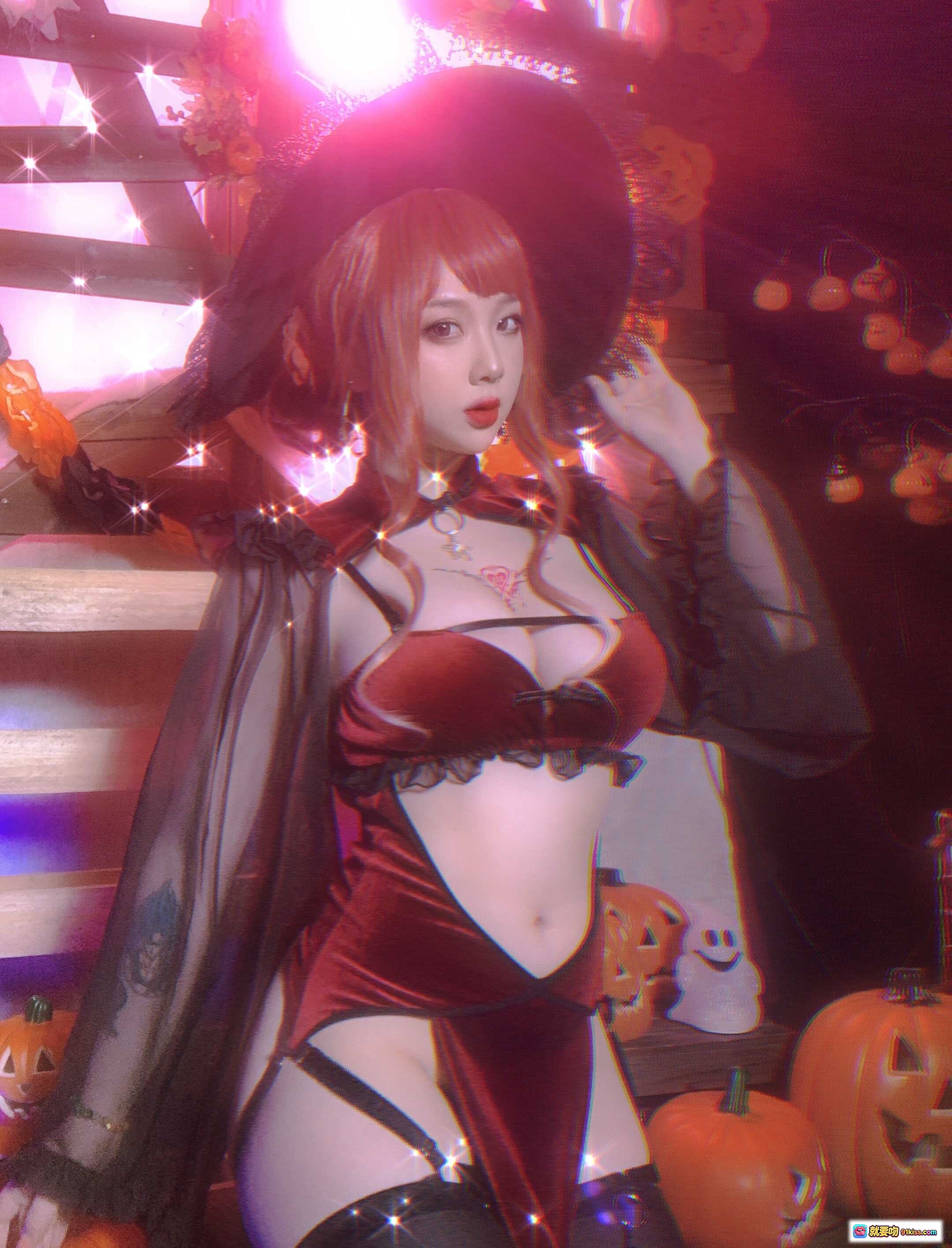 图片[5] - 皮皮奶NO.040万圣节女巫cos写真｜红发魅惑妆容+蕾丝黑纱+玫瑰纹身+暗黑系性感造型 - 就要吻