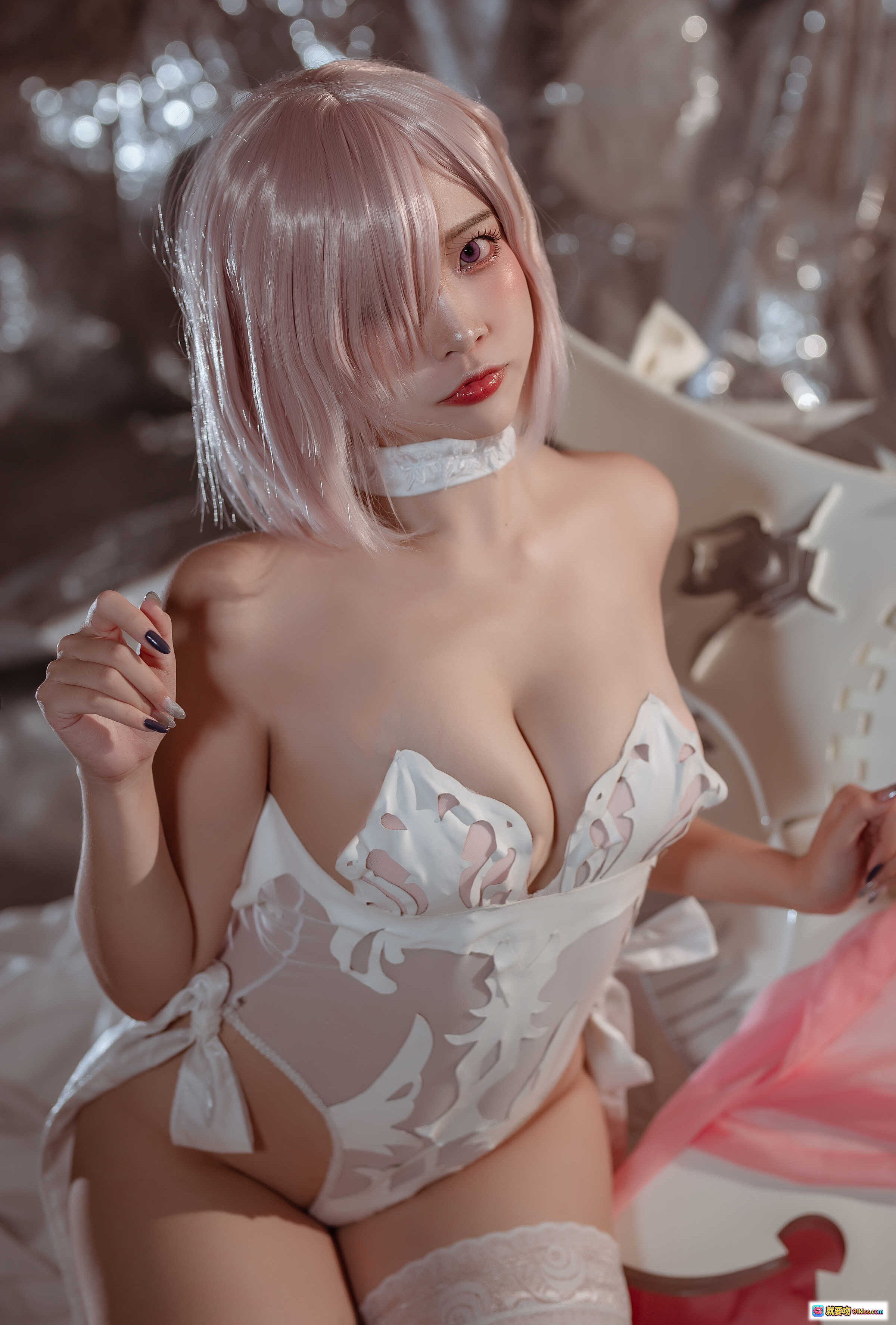 图片[3] - 二佐Nisa NO.110 玛修婚纱Cosplay写真 42P高清美图 粉发少女 白纱蕾丝 情侣主题 优雅性感 二次元动漫风 甜酷风格 摄影棚布景 花束装饰 精致妆容 腿环丝袜 甜系洛丽塔风 - 就要吻
