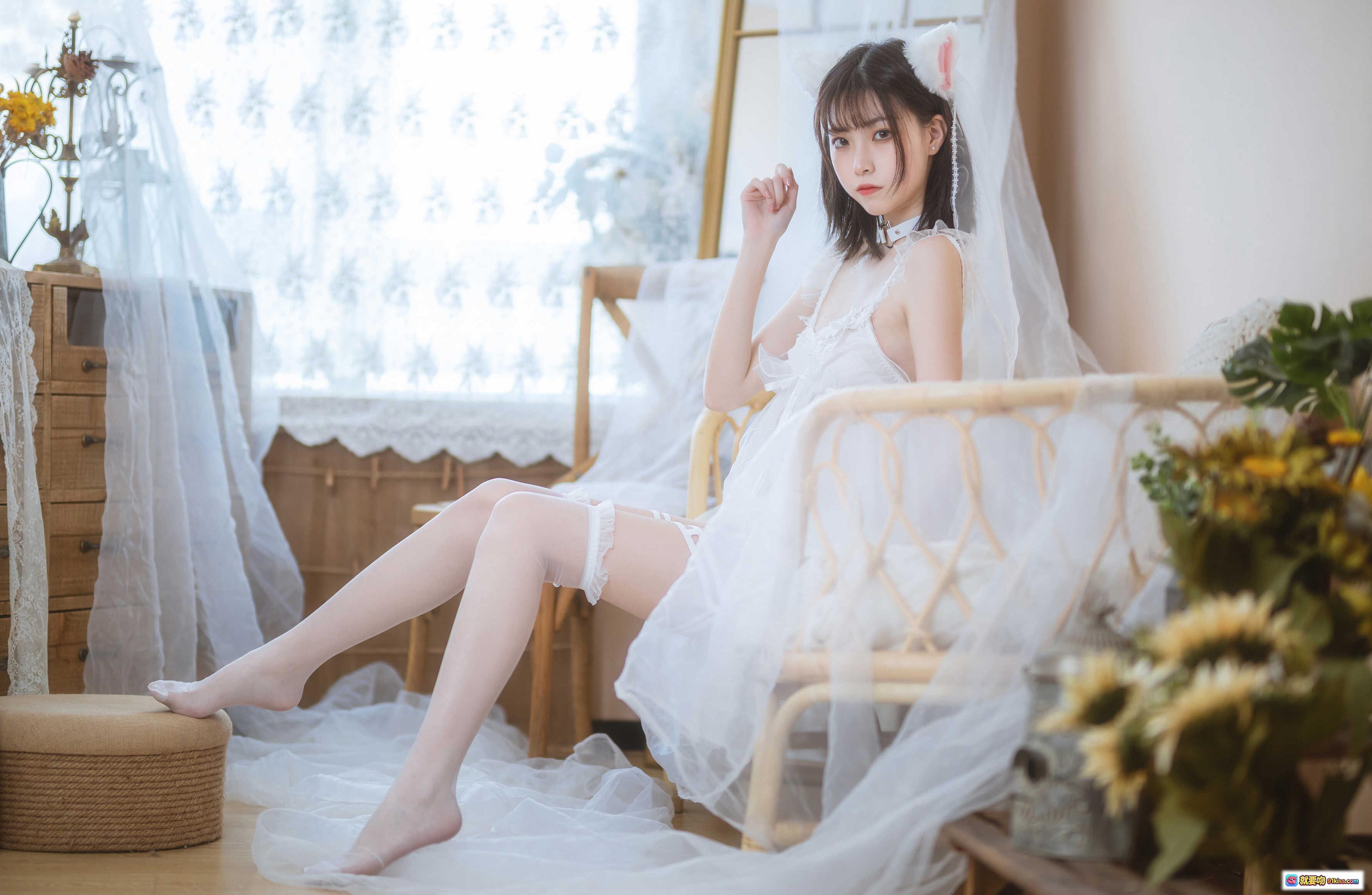 图片[8] - 许岚LAN NO.003 少女白色蕾丝裙写真 41P高清美图 白纱吊带袜温柔风室内私房摄影 - 就要吻