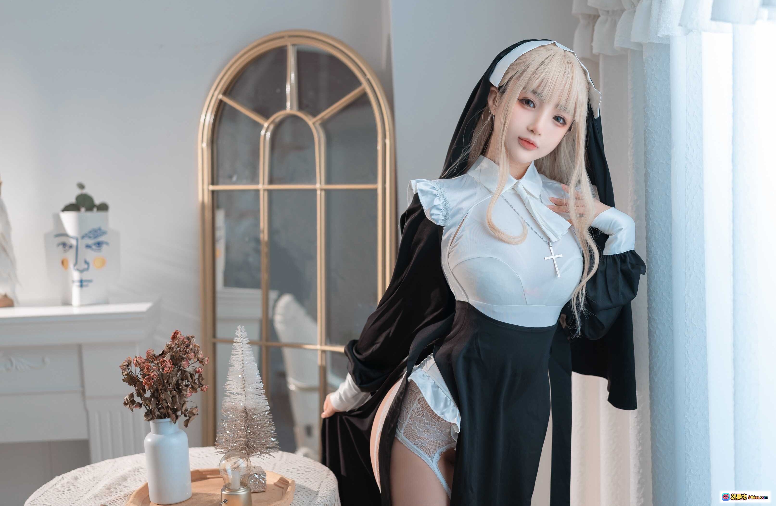 图片[4] - 桜井宁宁 NO.037 修女写真 | 白色蕾丝内衣+黑色修女袍+十字架项链+美腿丝袜 | 41P高清图集 - 就要吻