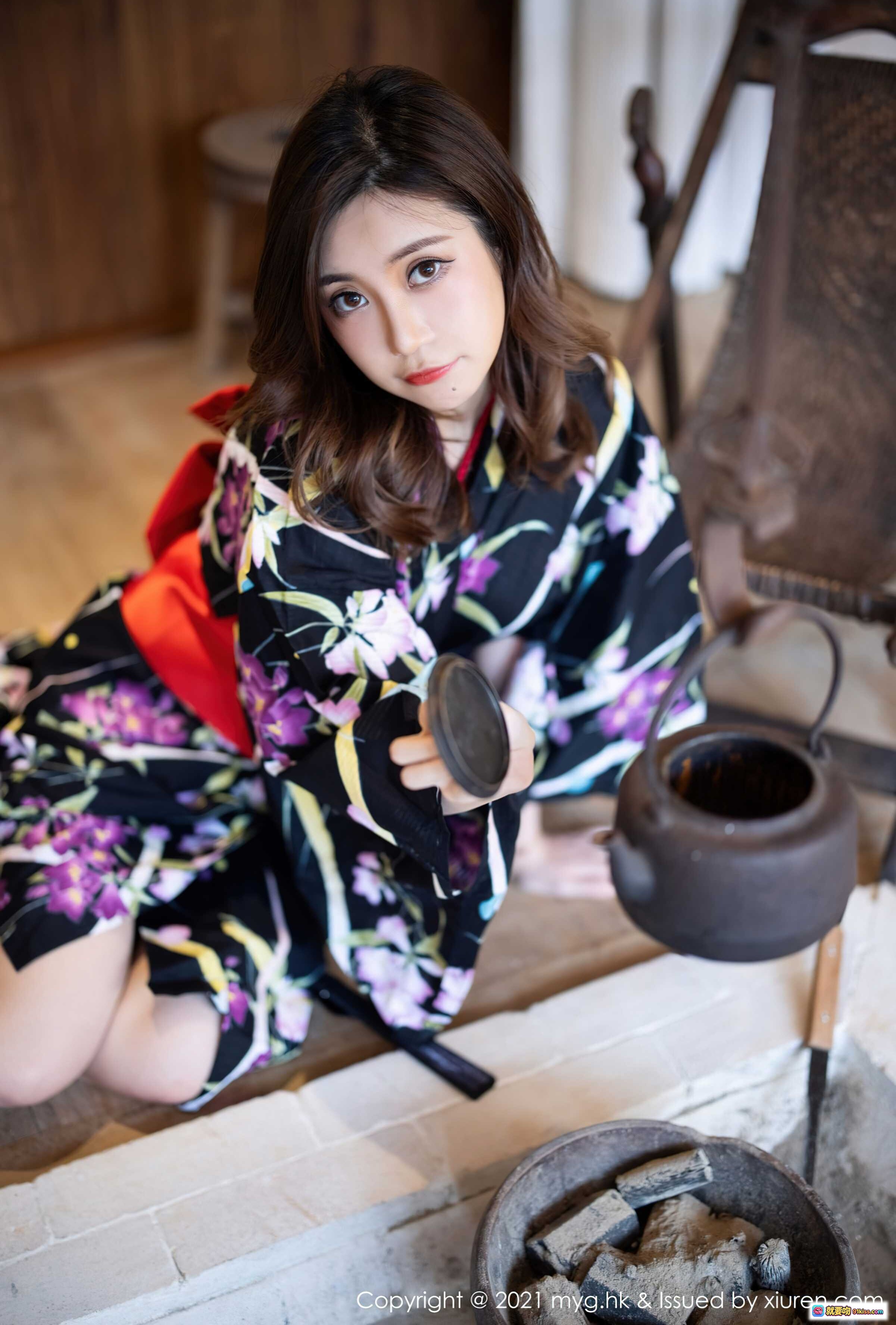 图片[9] - 绮里嘉ula黑底紫花和服写真｜日式庭院木质地板优雅姿态｜MyGirl美媛馆2021 Vol.594高清图集 - 就要吻
