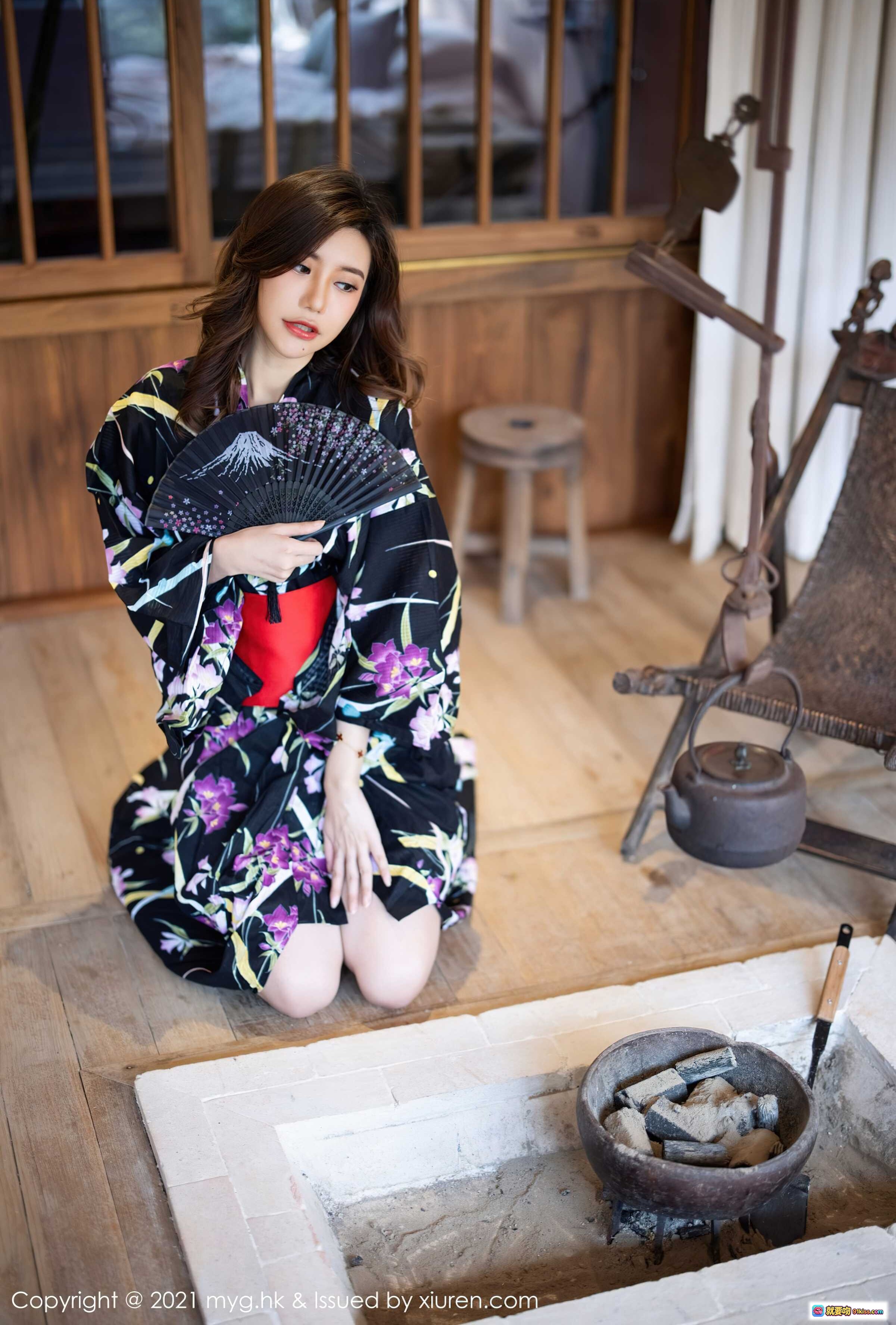 图片[3] - 绮里嘉ula黑底紫花和服写真｜日式庭院木质地板优雅姿态｜MyGirl美媛馆2021 Vol.594高清图集 - 就要吻