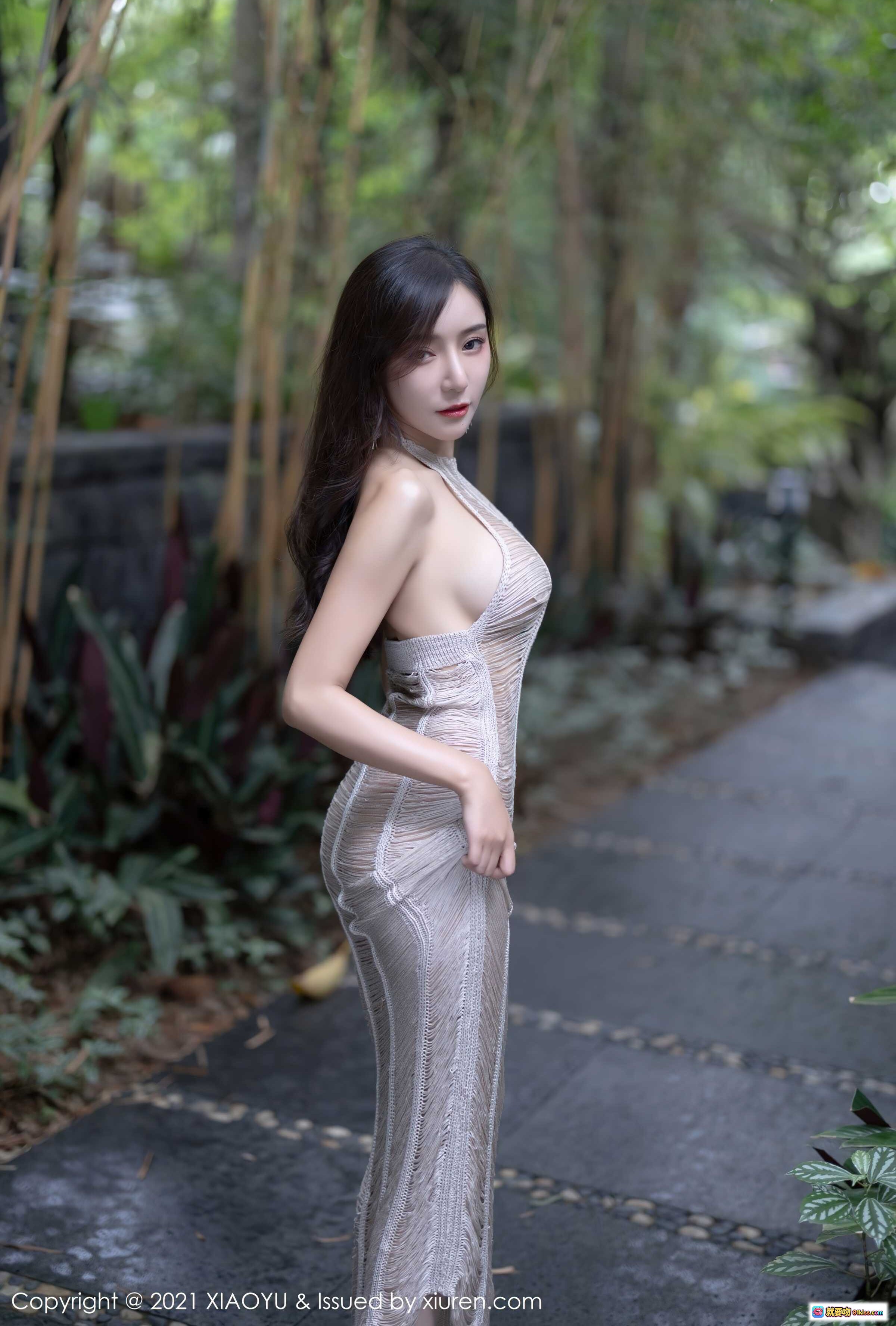 图片[3] - 王馨瑶yanni优雅写真 | 2021 XIAOYU Vol.617 | 透视长裙竹林外拍 | 高清76P性感美图 - 就要吻