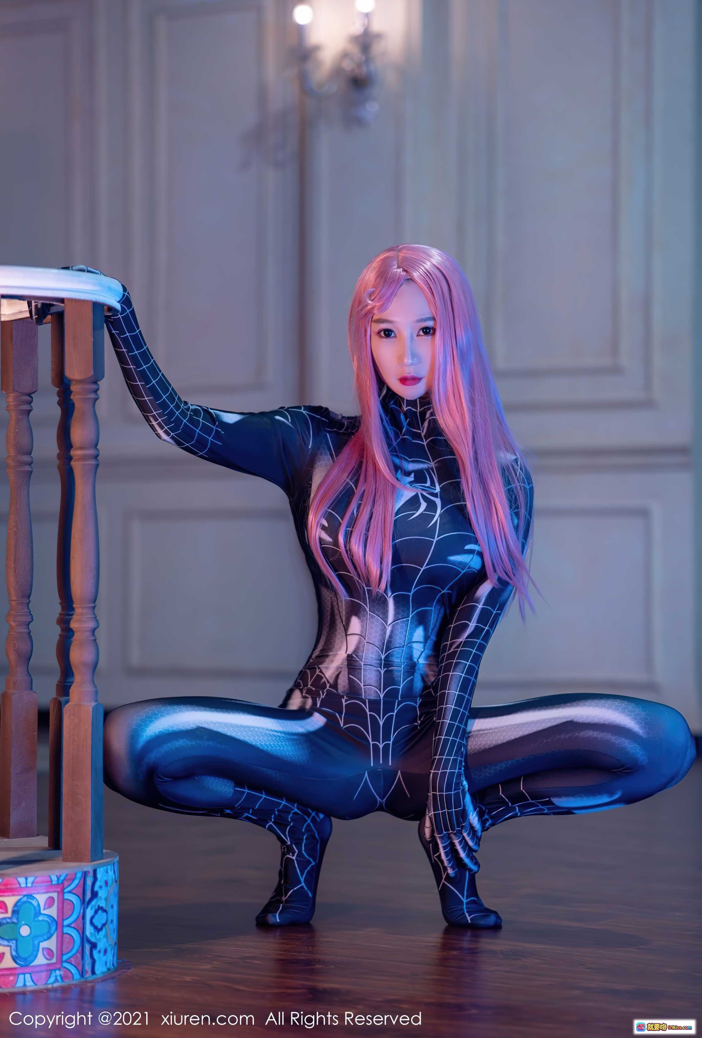 图片[4] - 顾乔楠Cora蜘蛛侠紧身衣写真｜粉色长发性感姿势｜室内光影艺术摄影｜XIUREN秀人网2021.10.15 No.4070 - 就要吻