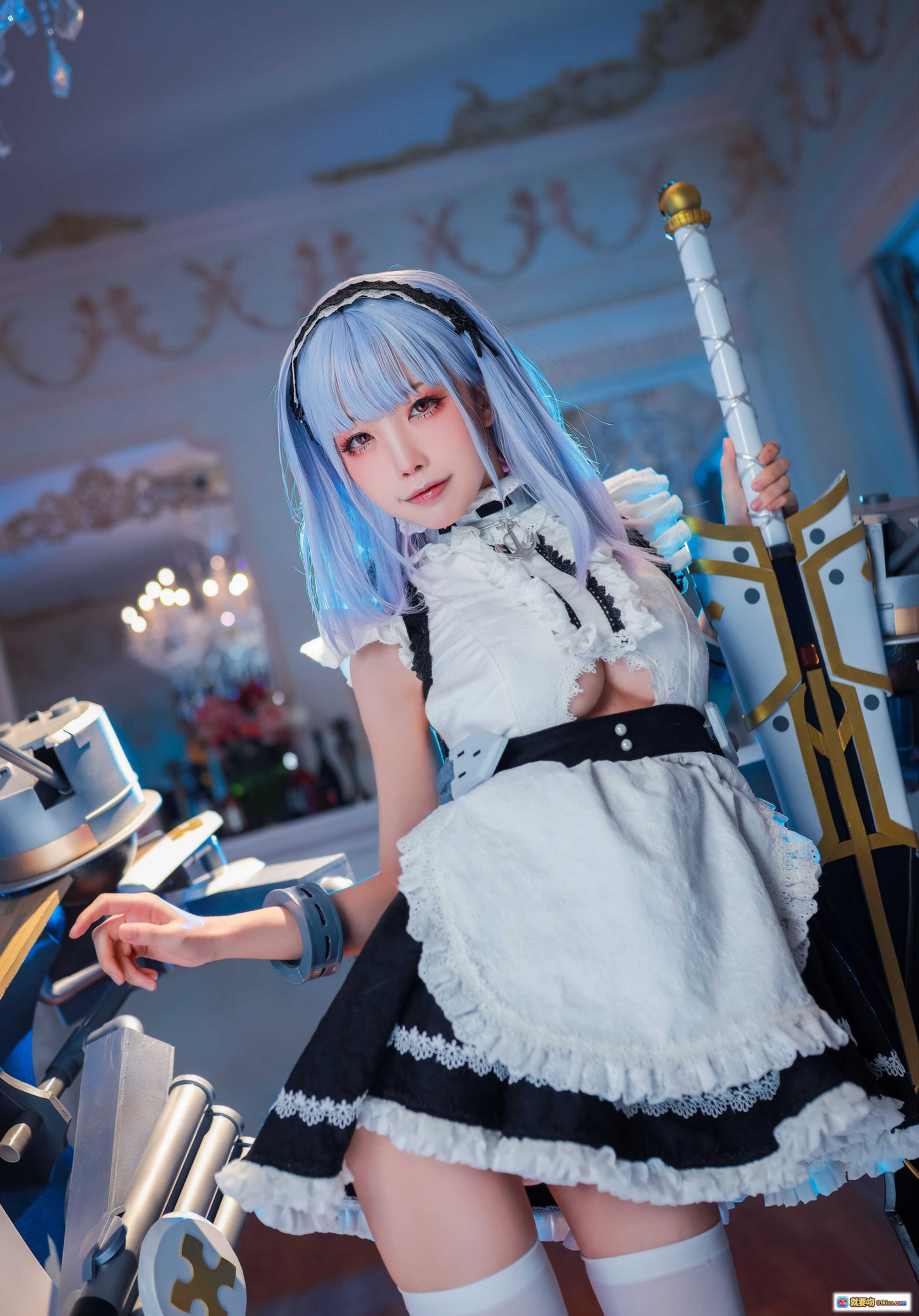 图片[9] - 水淼Aqua NO.093 黛朵 Cosplay 精美女仆装 蓝发少女 持剑姿势 华丽室内场景 17P高清图集 - 就要吻