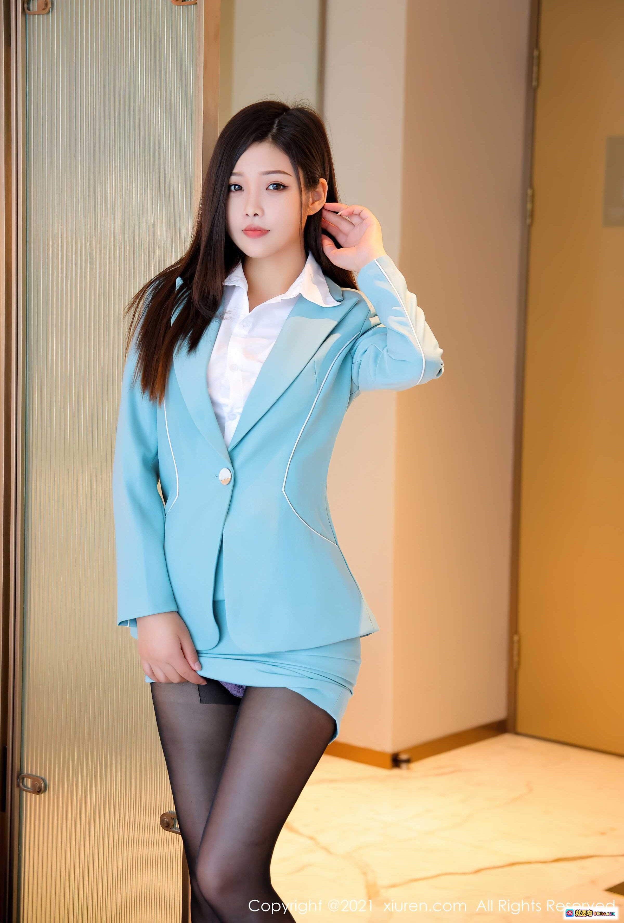 图片[2] - 星萌身穿浅蓝职业套装优雅写真 | XIUREN秀人网2021.10.13 No.4056高清图集 - 就要吻