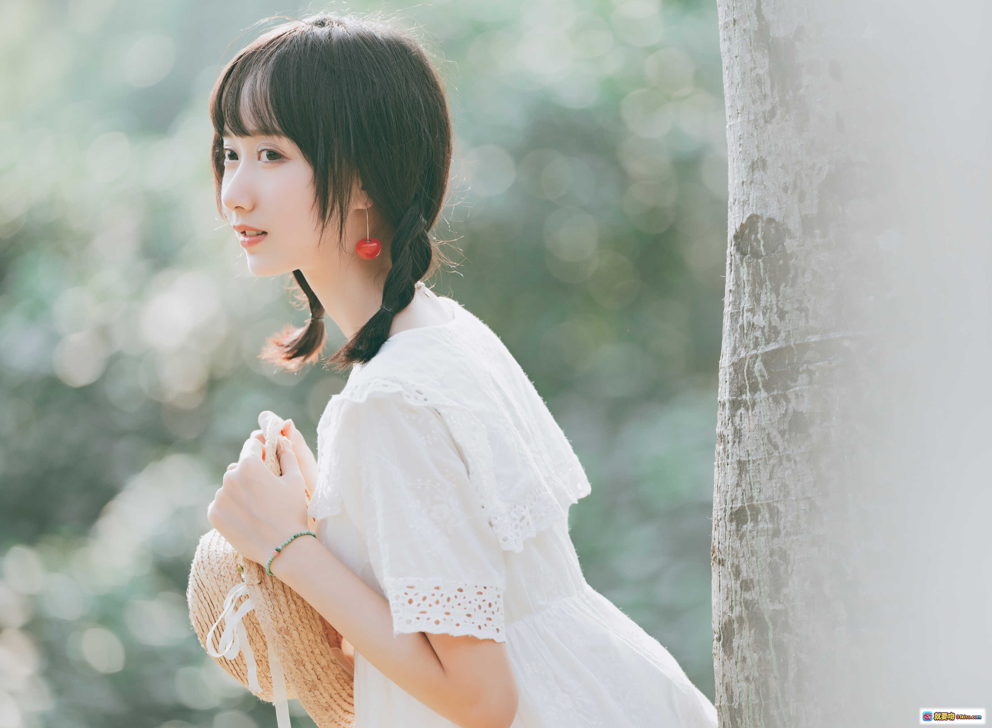 图片[9] - 木绵绵OwO NO.067 夏日彩虹写真 甜美少女树下休憩 白裙草帽森系风 29P高清图集 自然光柔美氛围 - 就要吻