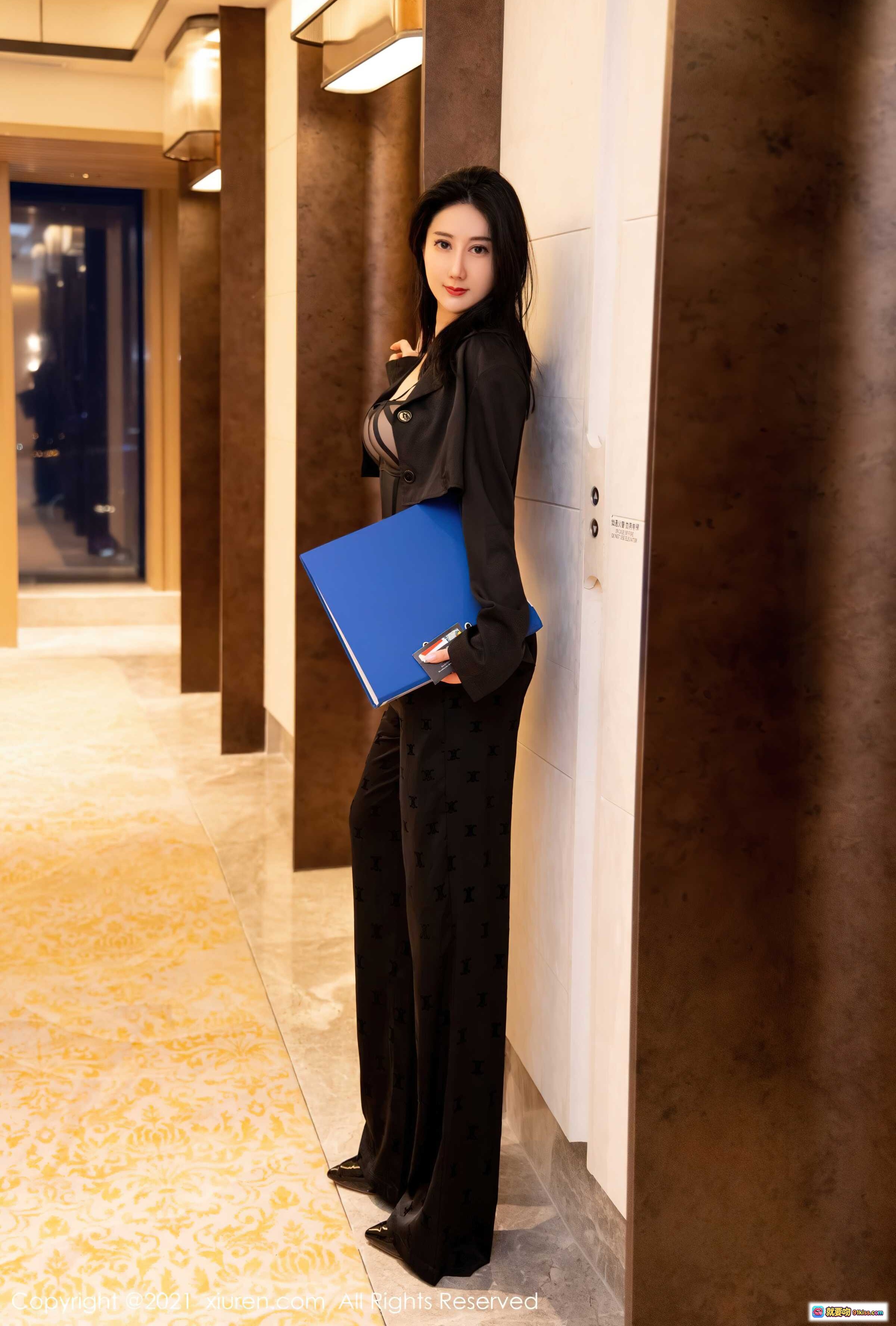 图片[6] - 苏小曼babyface优雅职场风黑西装透视上衣高腰阔腿裤写真 – XIUREN秀人网2021.10.19 No.4081 - 就要吻