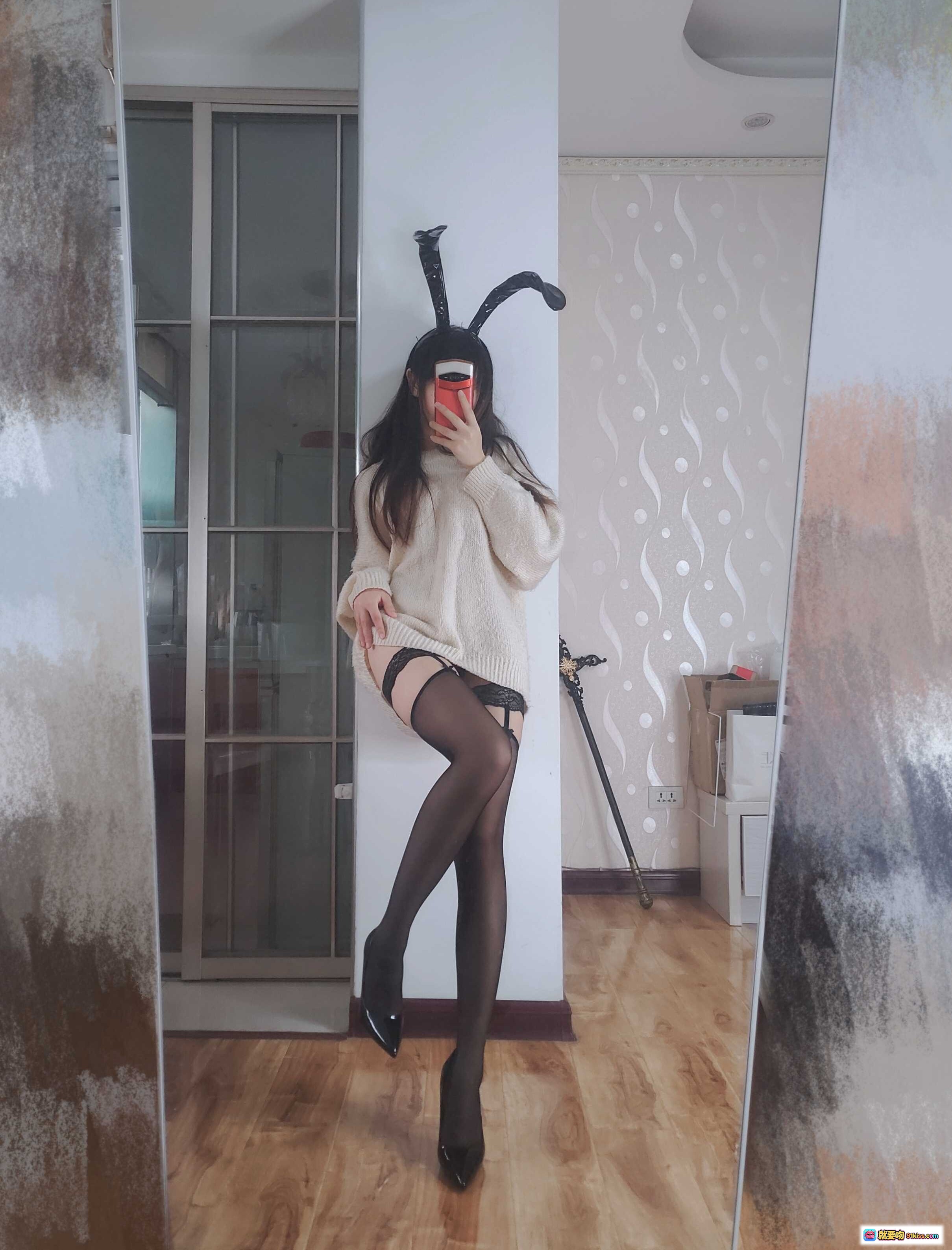 图片[3] - 雪琪SAMA NO.043 兔耳造型+米白毛衣+黑色过膝袜+渔网袜+高跟鞋 自拍镜前写真 141P - 就要吻