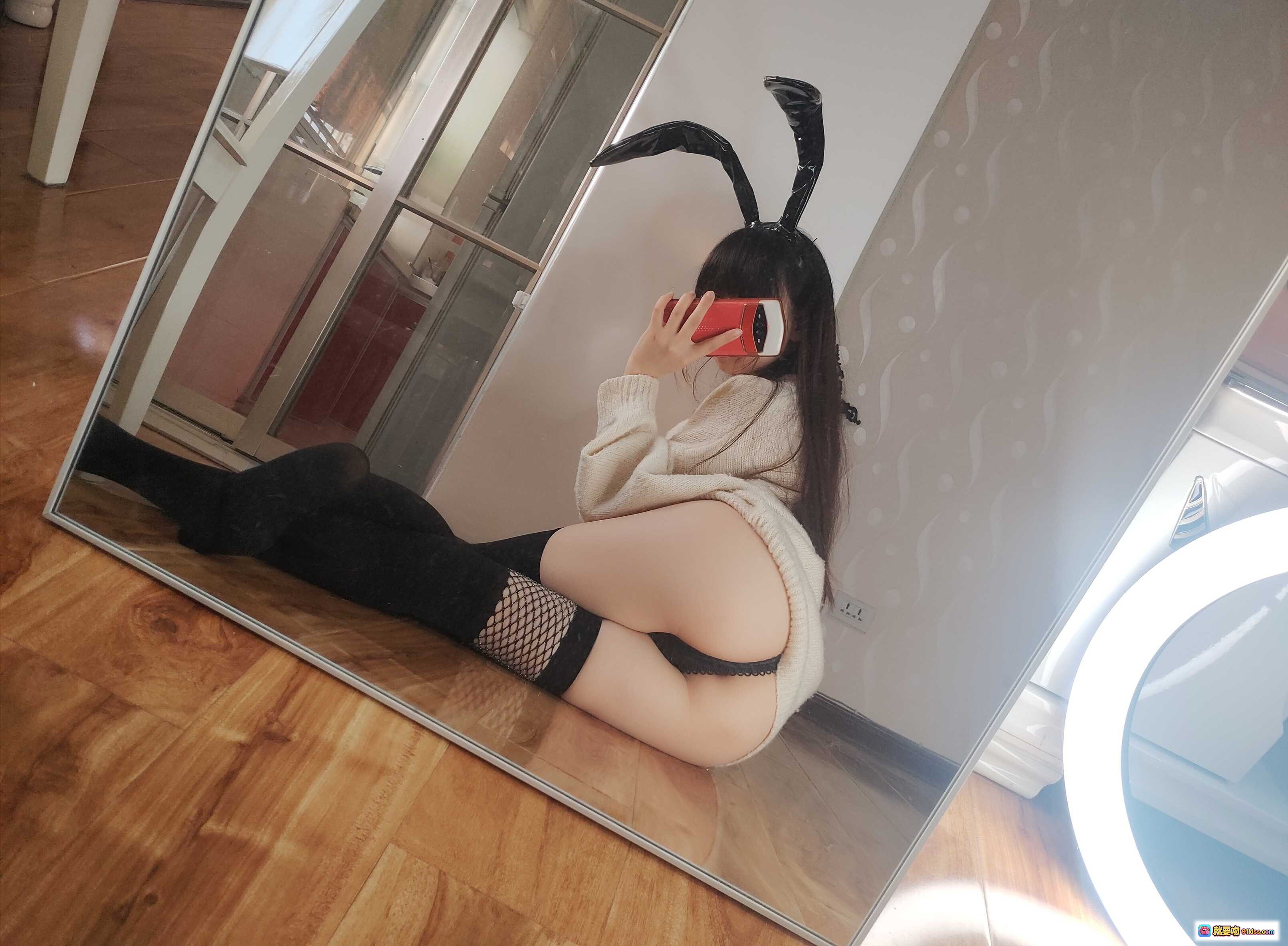 图片[8] - 雪琪SAMA NO.043 兔耳造型+米白毛衣+黑色过膝袜+渔网袜+高跟鞋 自拍镜前写真 141P - 就要吻