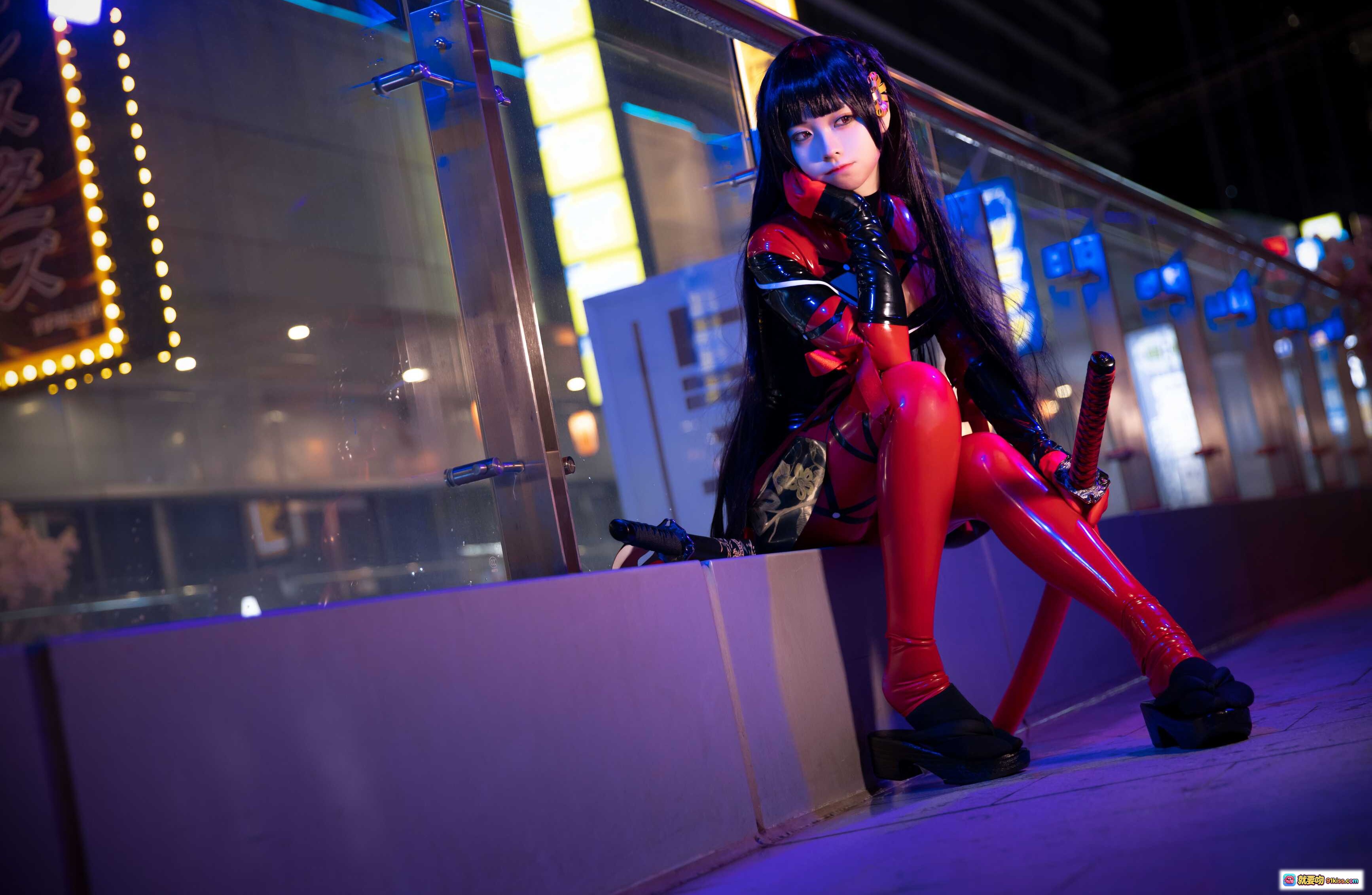 图片[5] - 菊千代Cosplay写真 | 紫发武士刀造型 | 黑红紧身战衣 | 夜景霓虹楼梯拍摄 | G44不会受伤NO.042高清20P - 就要吻