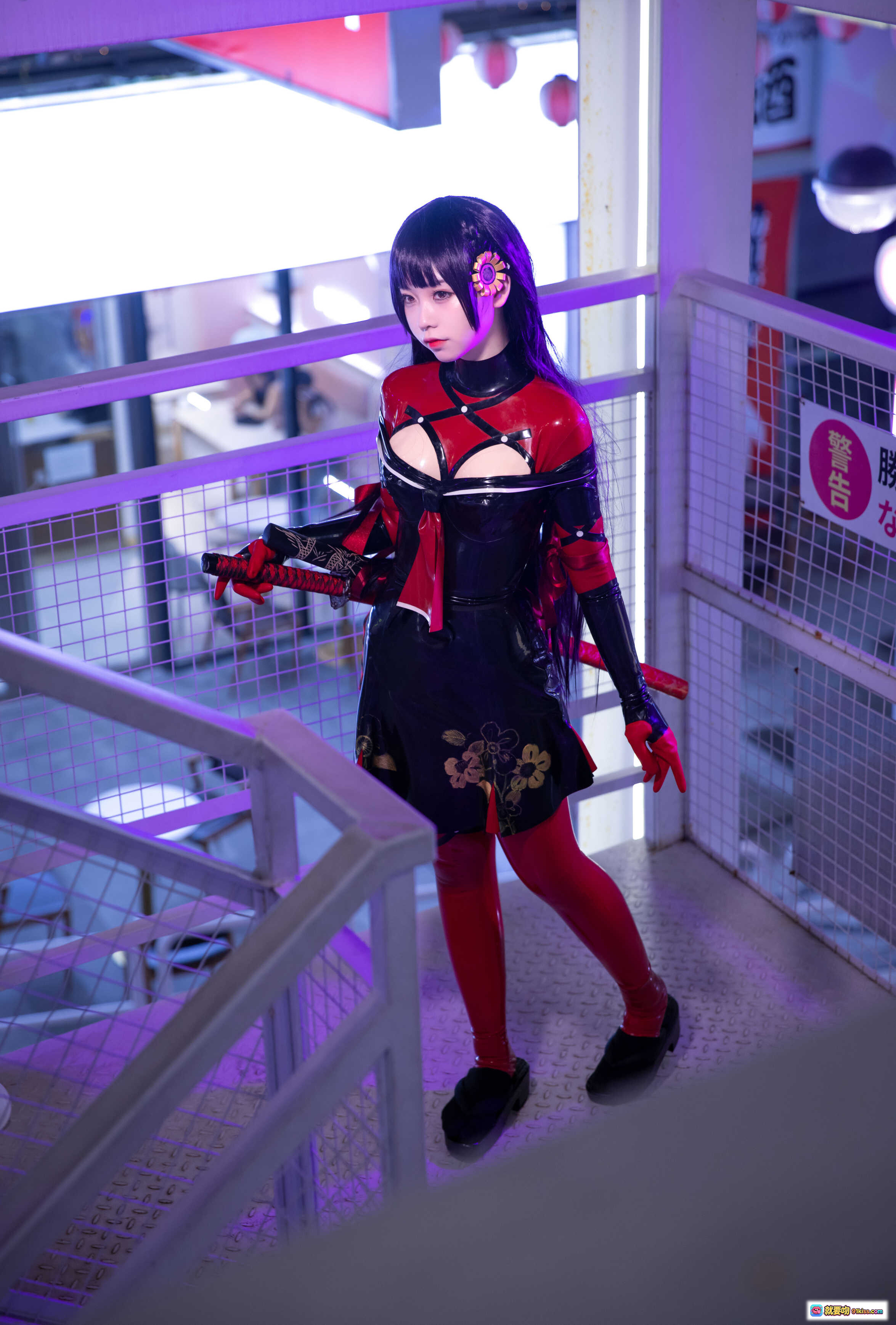 图片[3] - 菊千代Cosplay写真 | 紫发武士刀造型 | 黑红紧身战衣 | 夜景霓虹楼梯拍摄 | G44不会受伤NO.042高清20P - 就要吻