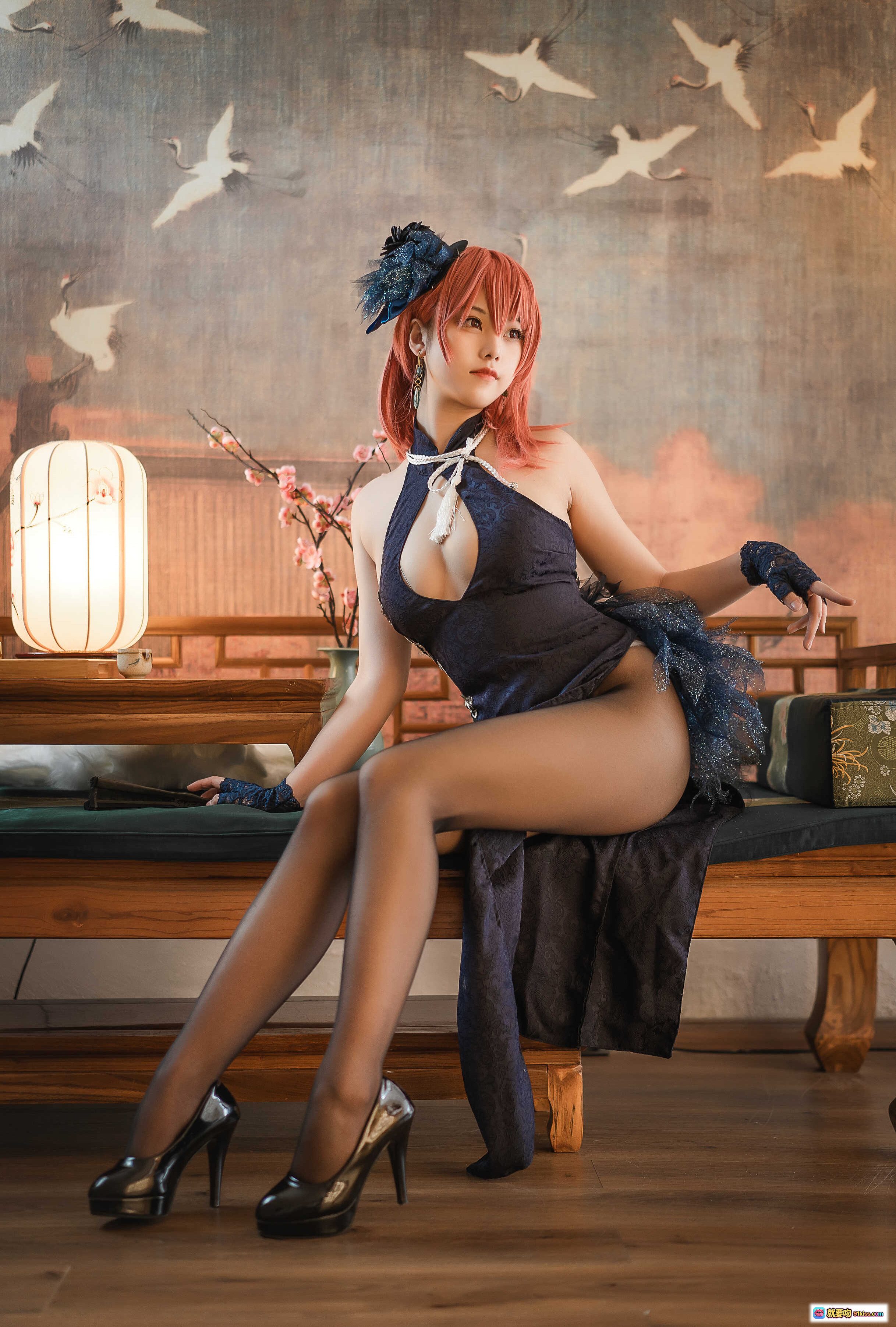 图片[6] - 蜜汁猫裘NO.072黑太子旗袍Cosplay写真｜红发少女蕾丝手套黑丝美腿日式和风场景40P高清图集 - 就要吻