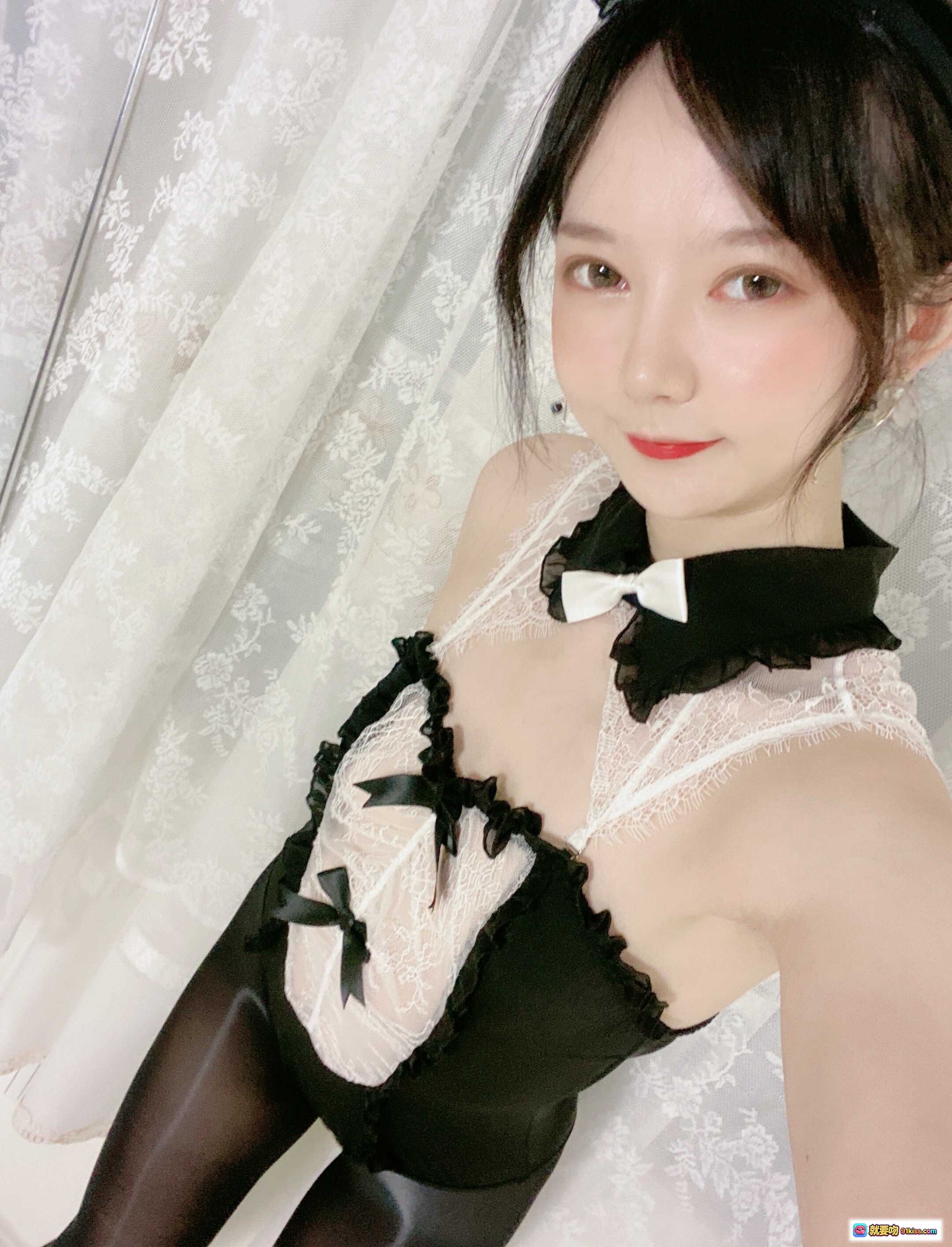 图片[7] - 51酱 NO.005 油光袜黑丝美腿写真 优雅猫耳女仆装 透视蕾丝细节 高清私房摄影集 - 就要吻