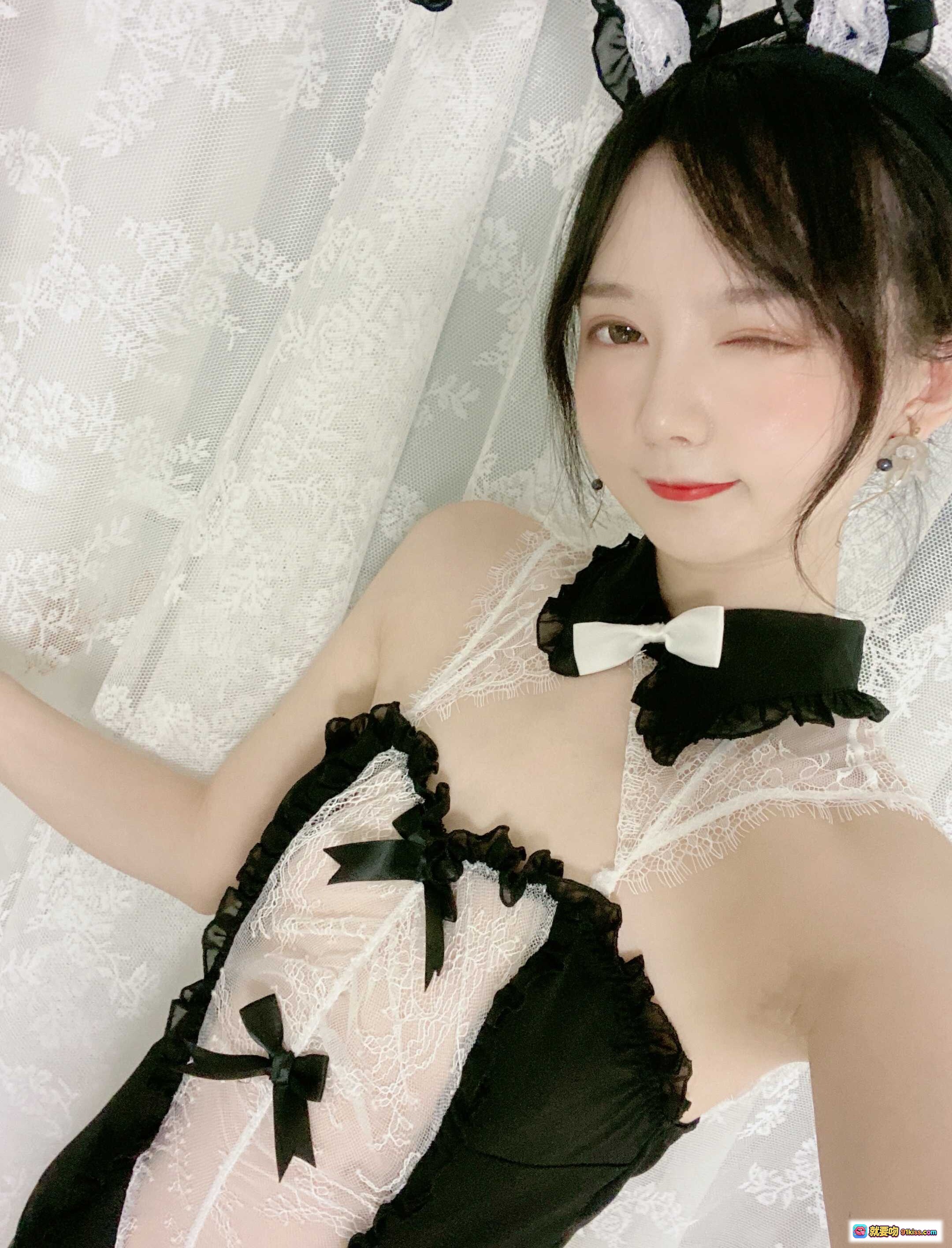 图片[3] - 51酱 NO.005 油光袜黑丝美腿写真 优雅猫耳女仆装 透视蕾丝细节 高清私房摄影集 - 就要吻