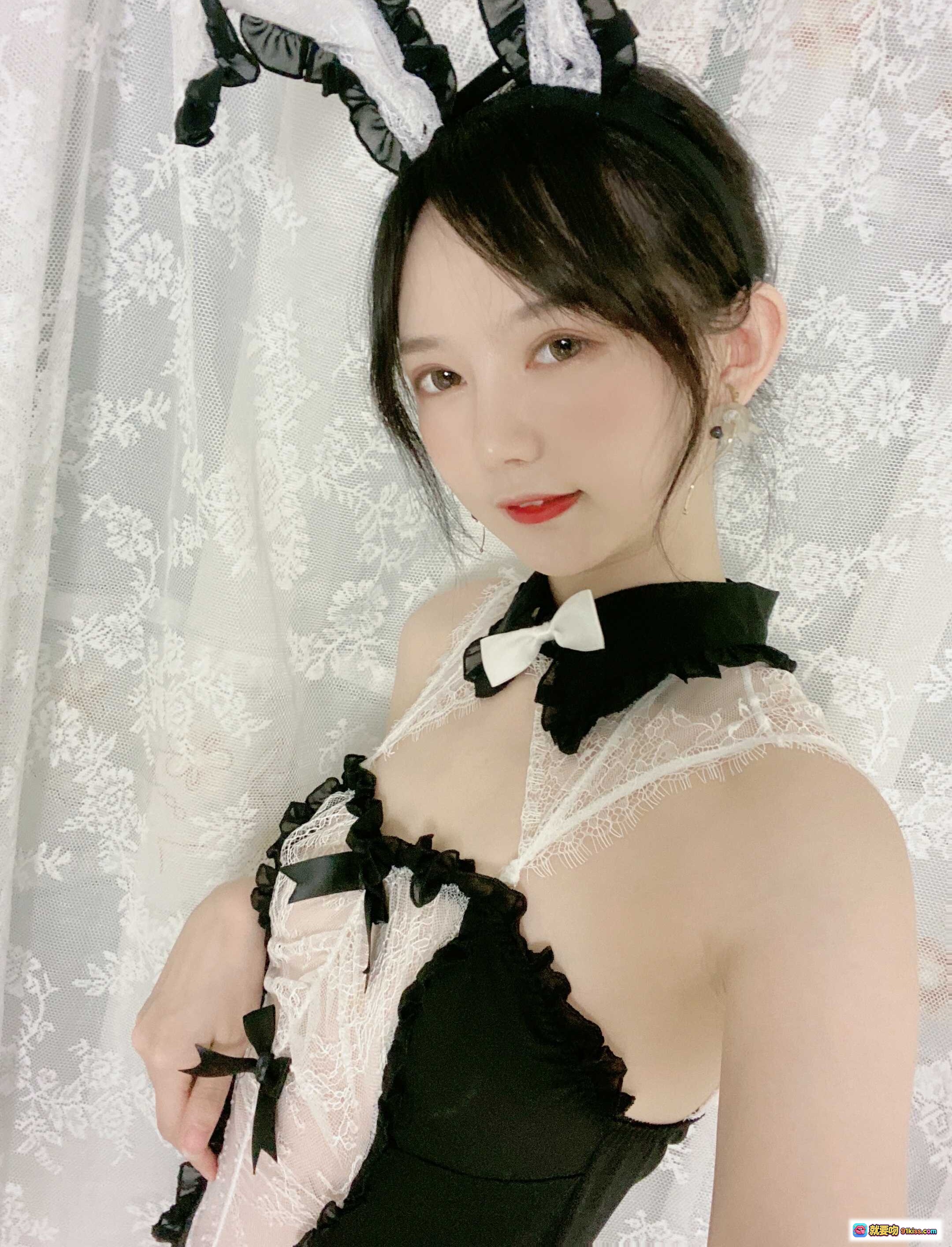 图片[8] - 51酱 NO.005 油光袜黑丝美腿写真 优雅猫耳女仆装 透视蕾丝细节 高清私房摄影集 - 就要吻