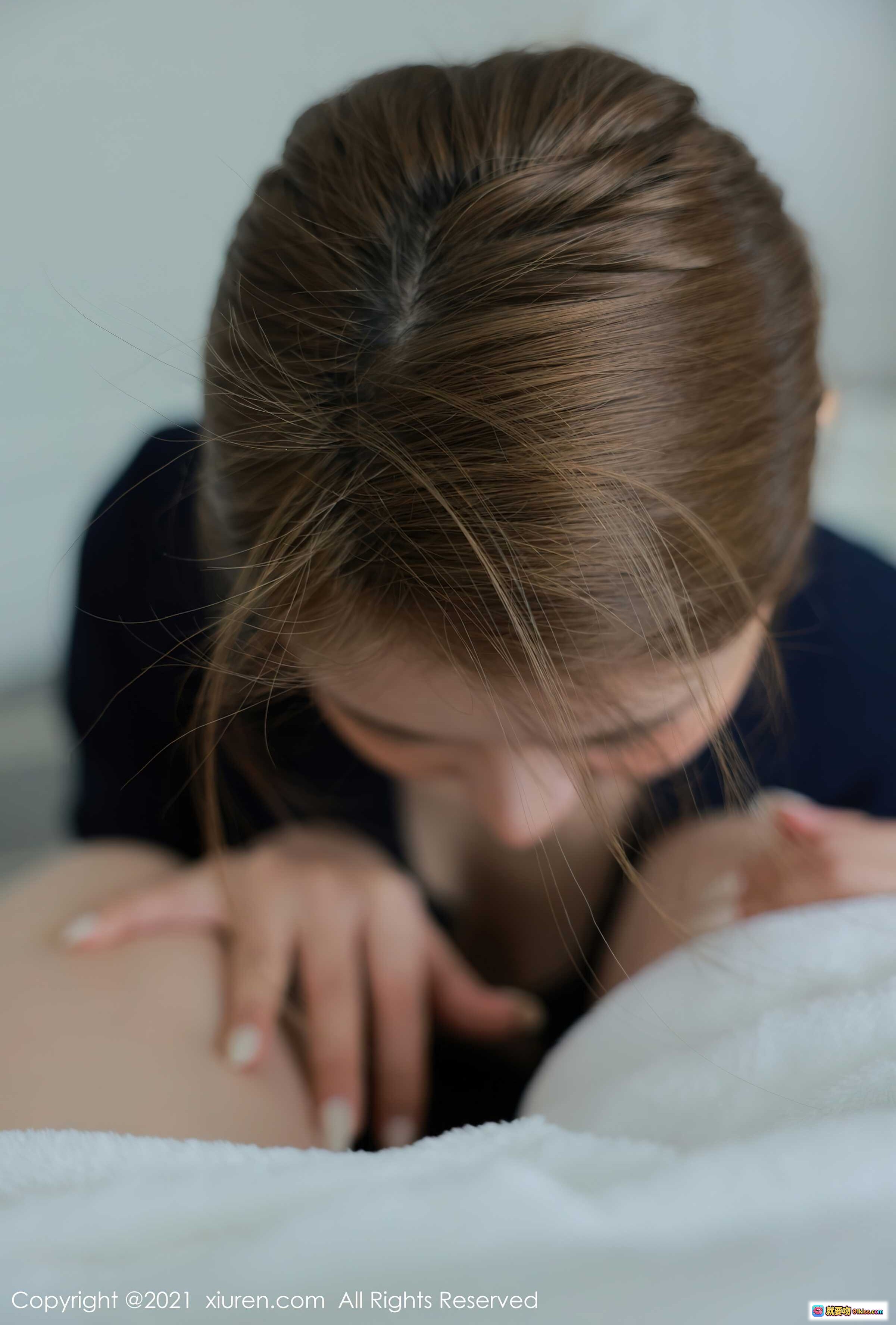 图片[1] - 夏西CiCi优雅盘发私房写真 | XiuRen秀人网No.3933高清美图 | 2021年9月13日发布 - 就要吻