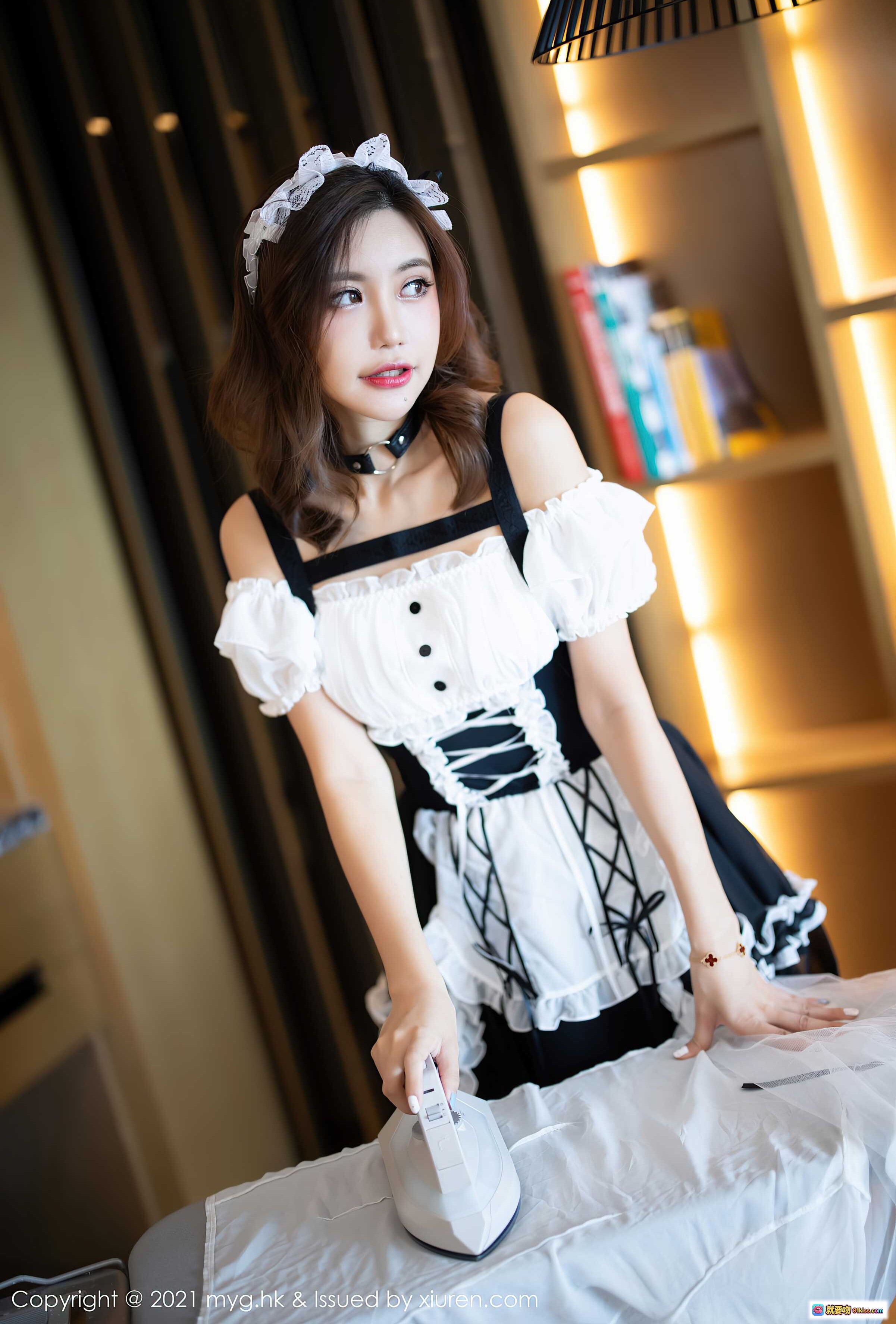 图片[3] - 绮里嘉ula女仆制服写真｜MyGirl美媛馆VOL.588｜2021.09.03｜甜美可爱女仆装｜居家熨衣场景｜精致头饰与蕾丝细节 - 就要吻