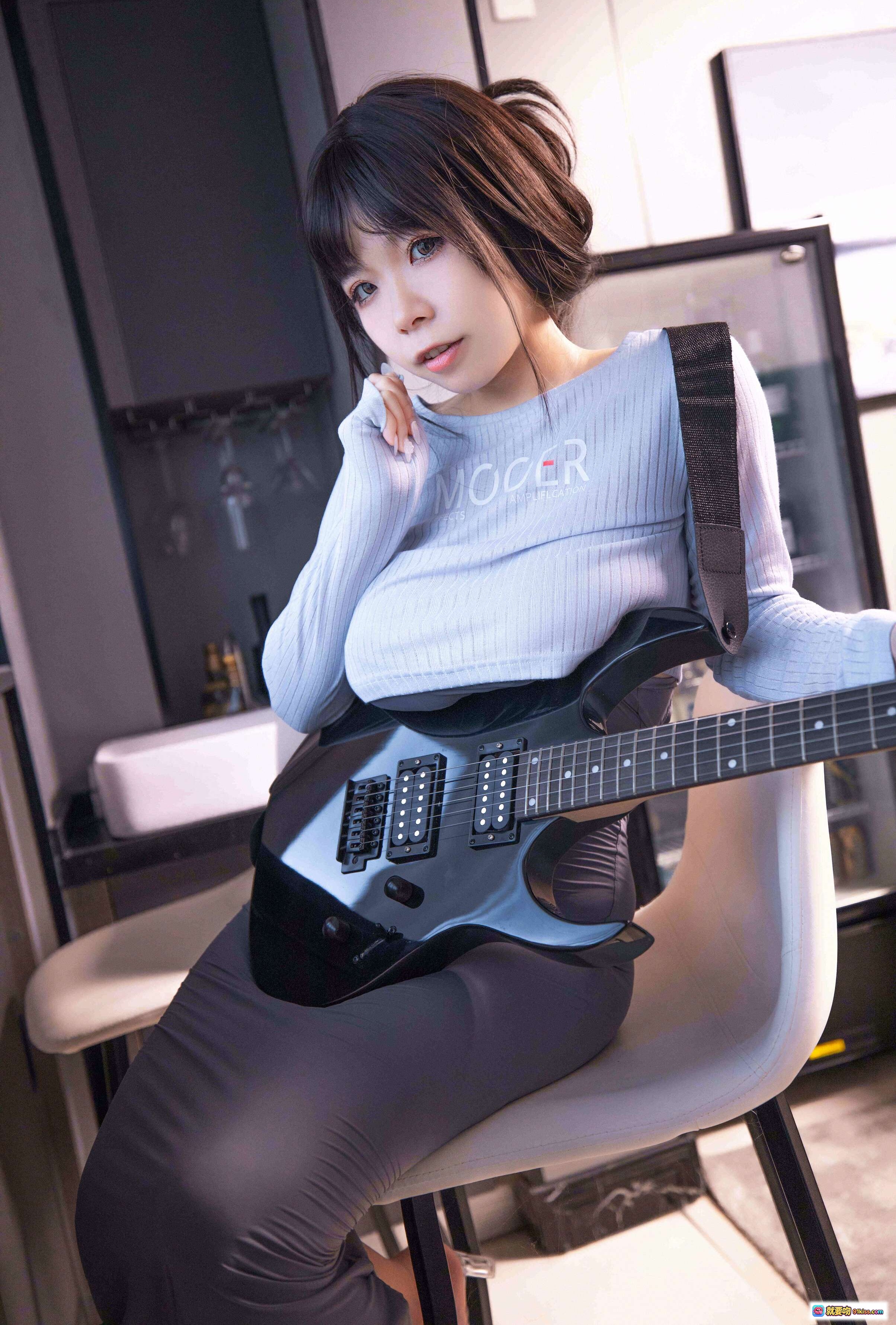 图片[3] - 无颜小天使NO.006吉他妹妹写真 甜美短发少女灰裙慵懒躺卧 室内私房摄影 38P高清图集 - 就要吻