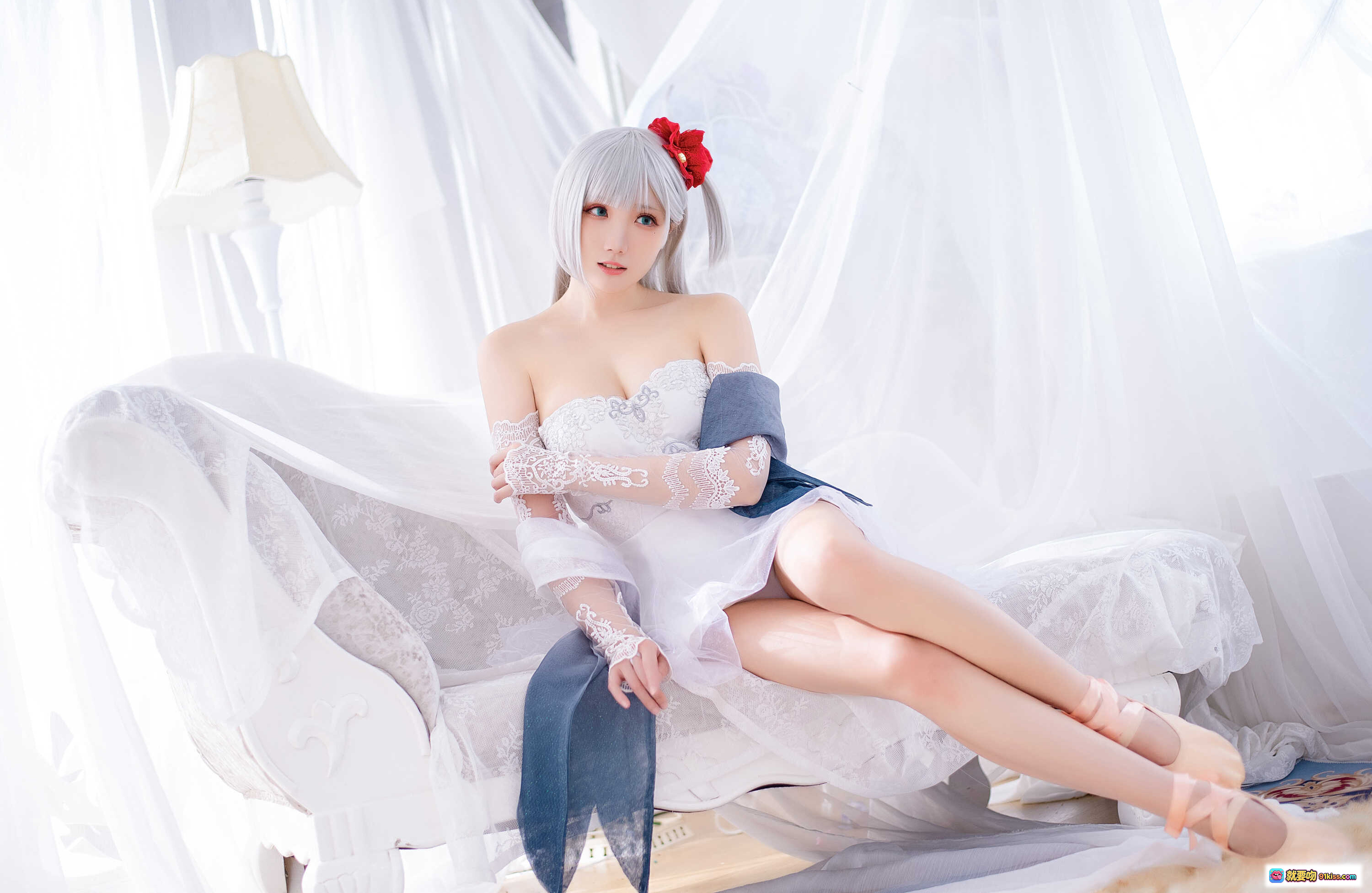 图片[8] - 瓜希酱NO.036翔鹤COS写真·银发红蝴蝶结·蕾丝长手套·露背白纱裙·唯美少女风 - 就要吻