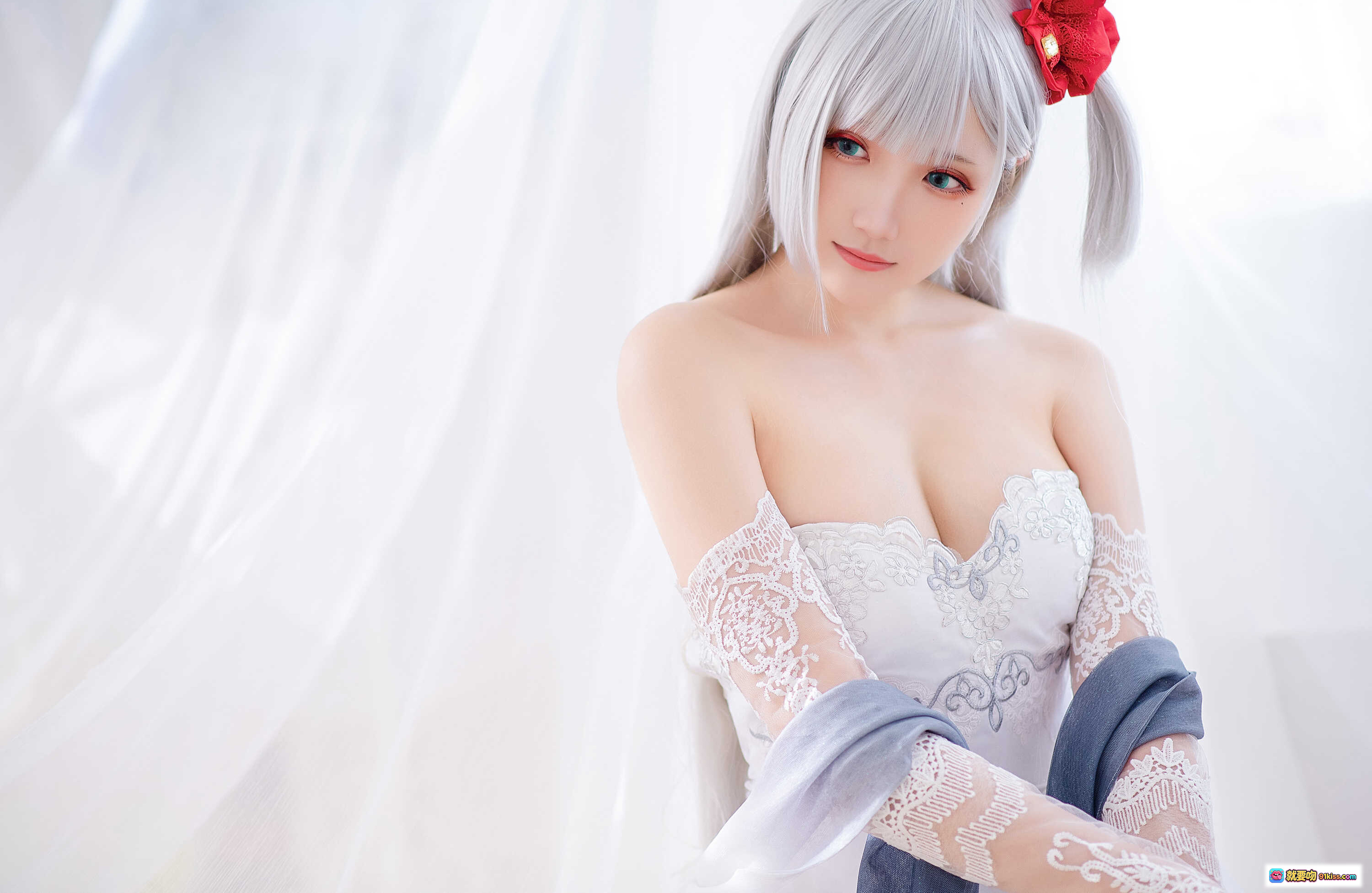 图片[10] - 瓜希酱NO.036翔鹤COS写真·银发红蝴蝶结·蕾丝长手套·露背白纱裙·唯美少女风 - 就要吻