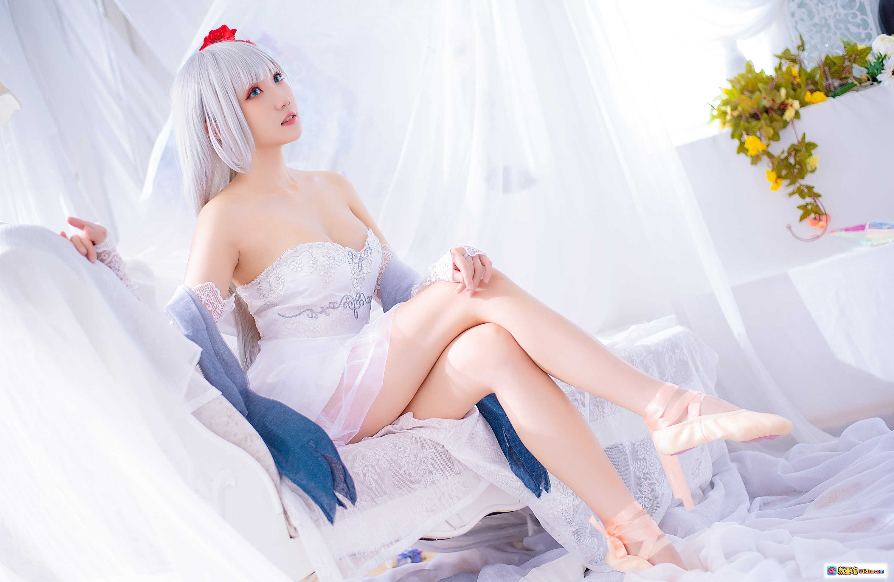 图片[3] - 瓜希酱NO.036翔鹤COS写真·银发红蝴蝶结·蕾丝长手套·露背白纱裙·唯美少女风 - 就要吻