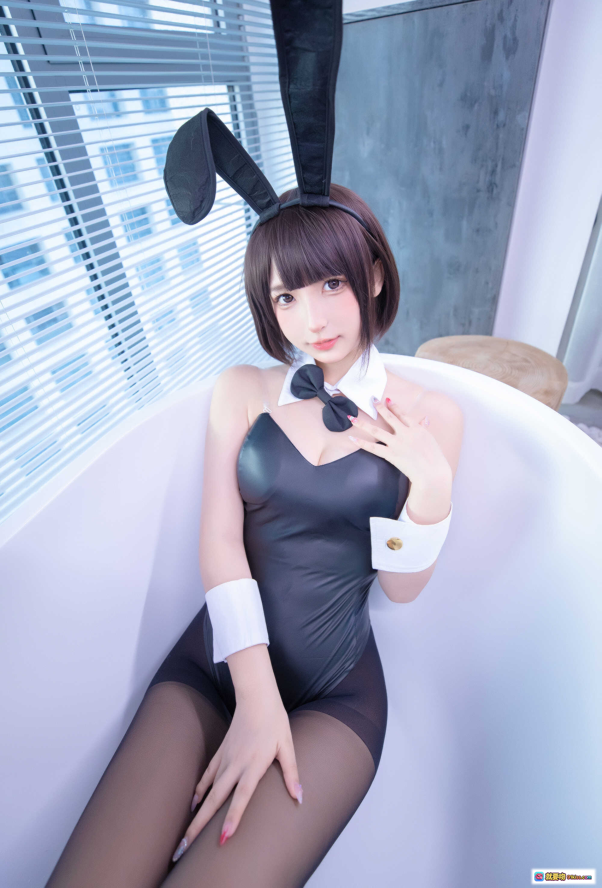 图片[10] - 神楽坂真冬兔女郎写真《バニーバブル》白丝高跟美腿室内私房摄影集 - 就要吻