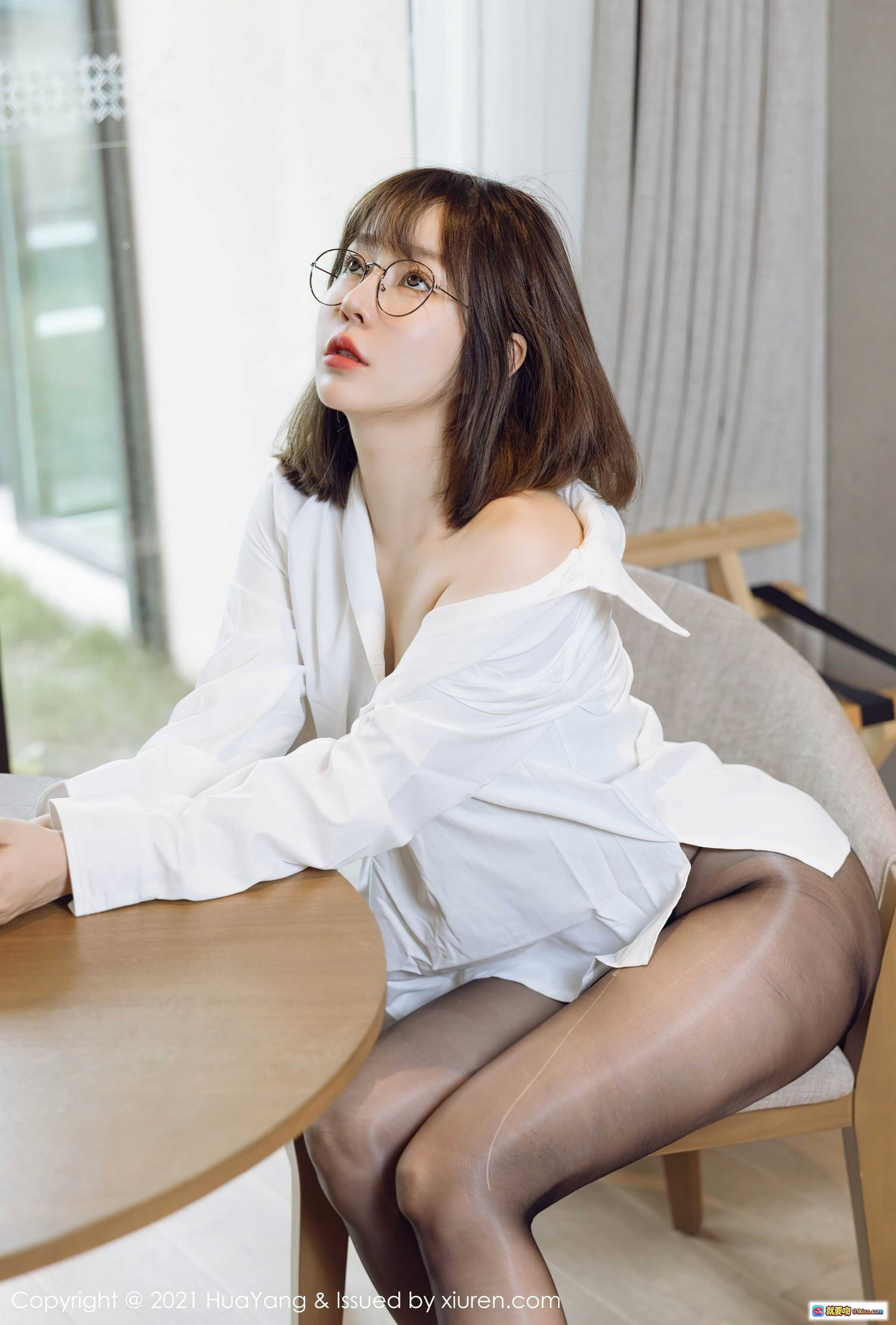 图片[10] - 王雨纯白衬衫黑丝美腿写真 | HuaYang Vol.460 2021.11.03 优雅知性少女风 - 就要吻