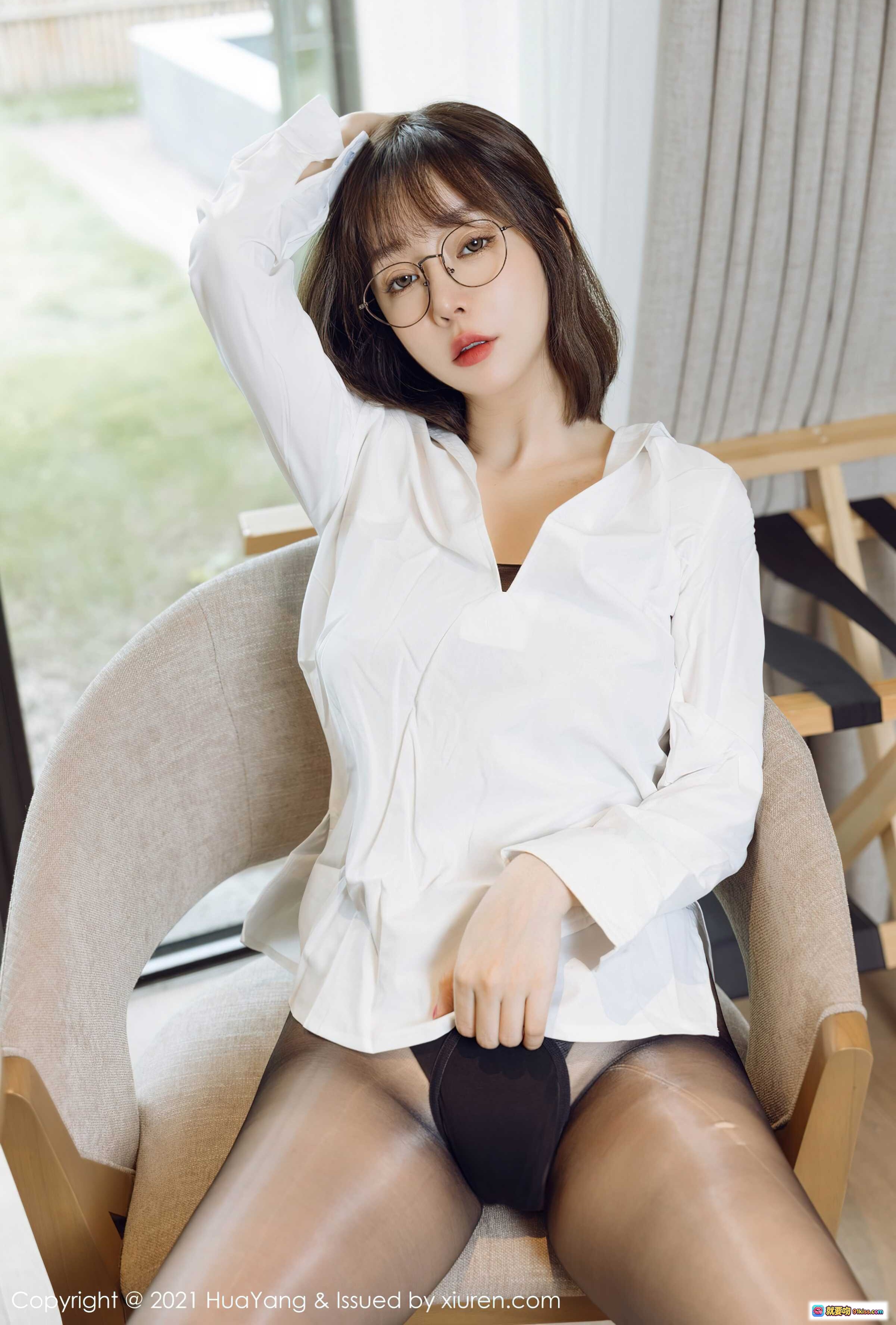 图片[5] - 王雨纯白衬衫黑丝美腿写真 | HuaYang Vol.460 2021.11.03 优雅知性少女风 - 就要吻