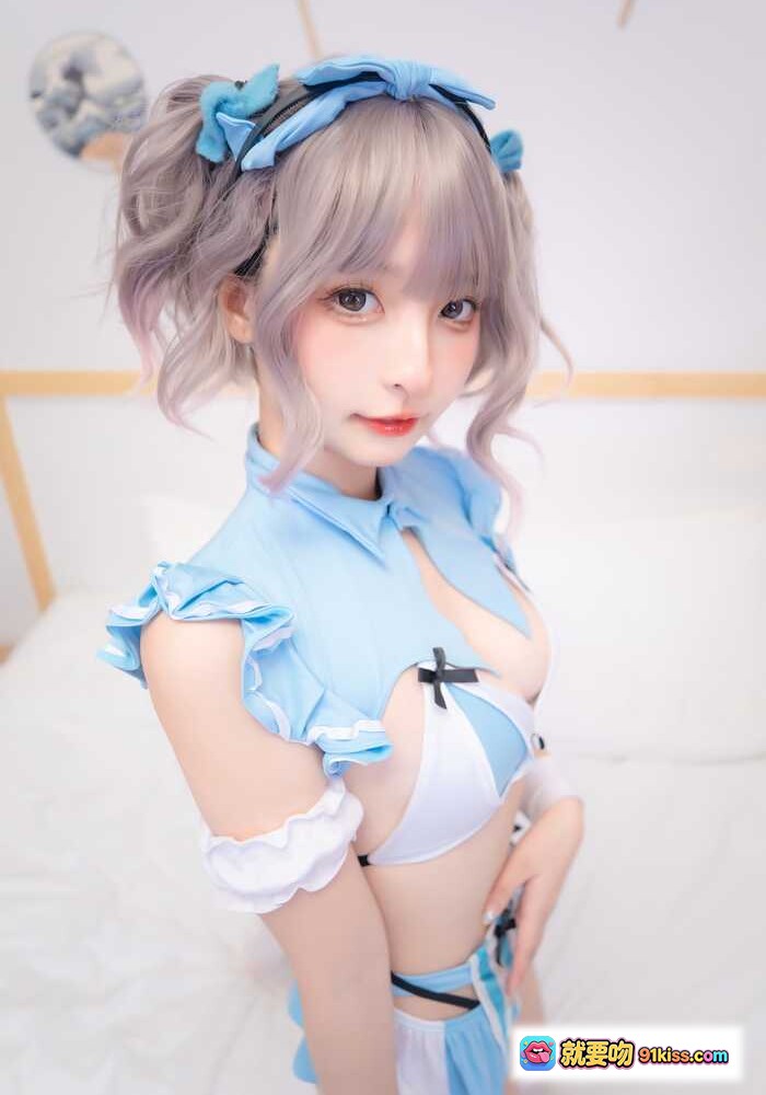 神楽坂真冬蓝调女仆Cosplay写真 | 75P高清美图 | 浅紫双马尾+蓝色蕾丝女仆装 | 甜美性感风格 - 就要吻