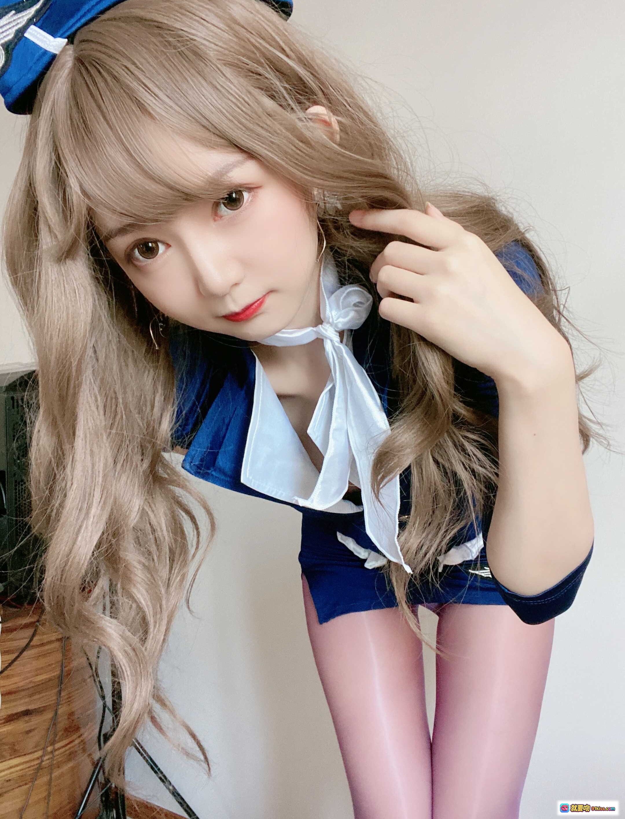 图片[6] - 51酱 NO.007 蓝色空姐制服写真 35P高清美图 甜美长发+白色领结+短裙徽章 时尚性感造型 - 就要吻