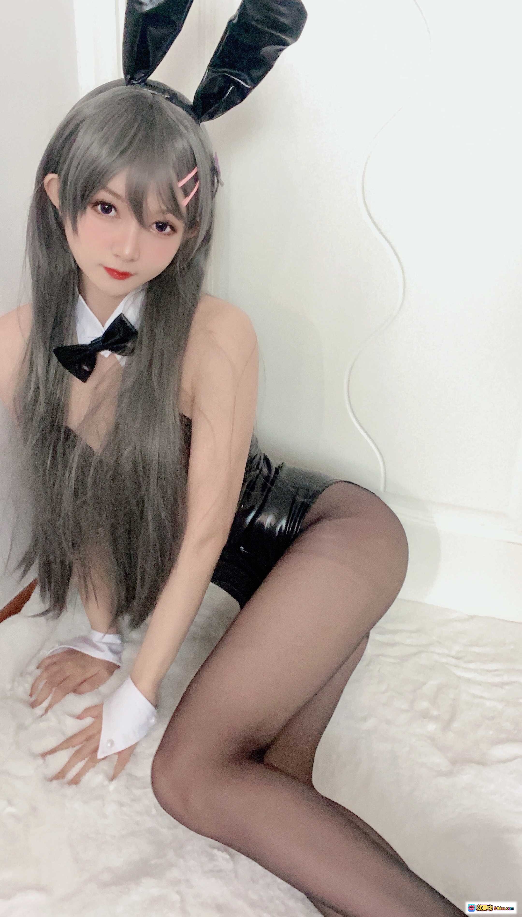 图片[9] - 51酱NO.004麻衣兔女郎写真-银灰长发粉夹+透明丝袜+白手套性感姿势40P高清图集 - 就要吻