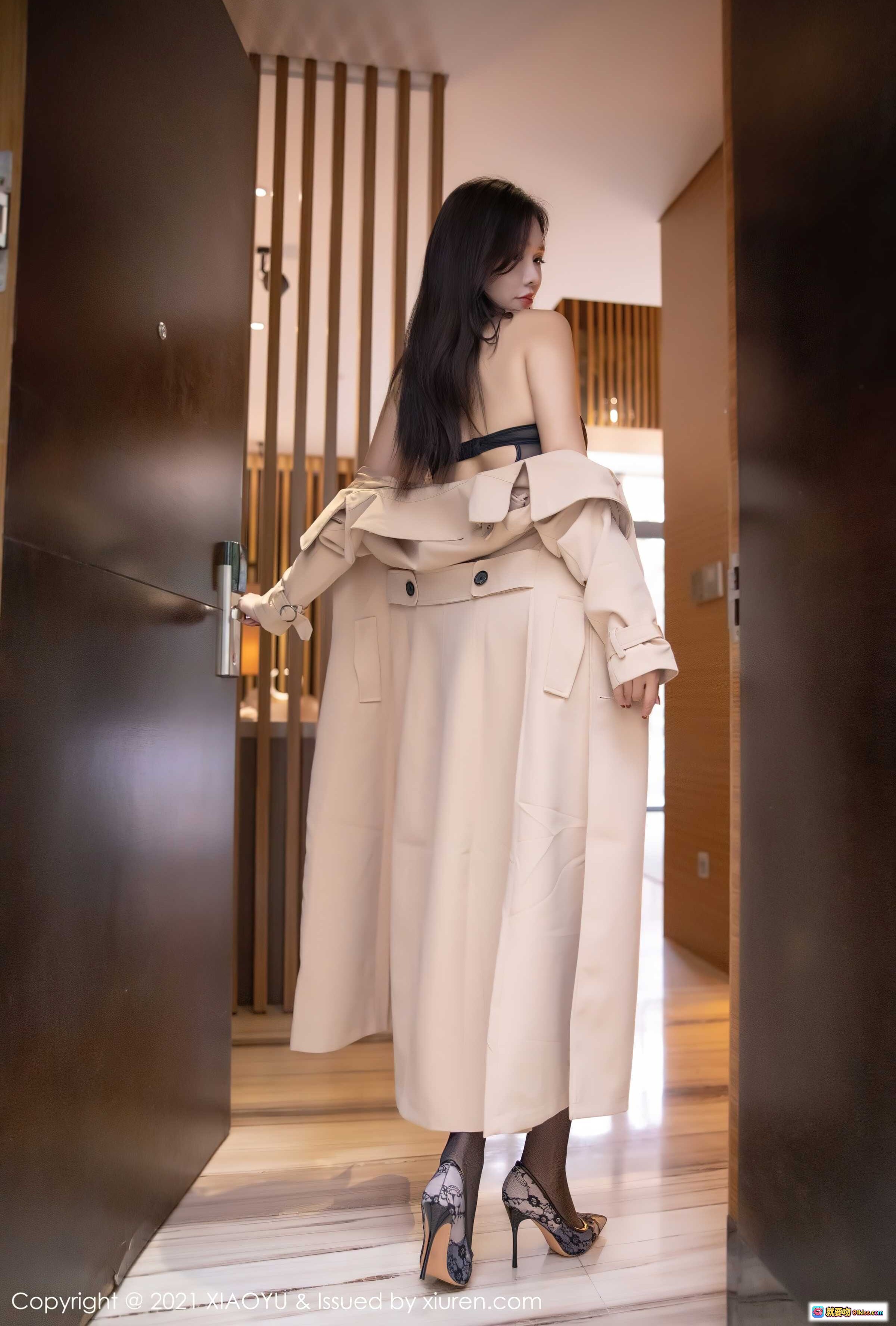 图片[4] - 娜比黑丝美腿性感写真 | XIAOYU Vol.596 2021.08.19 优雅风衣搭配蕾丝内衣 精致高跟鞋户外私房摄影 - 就要吻