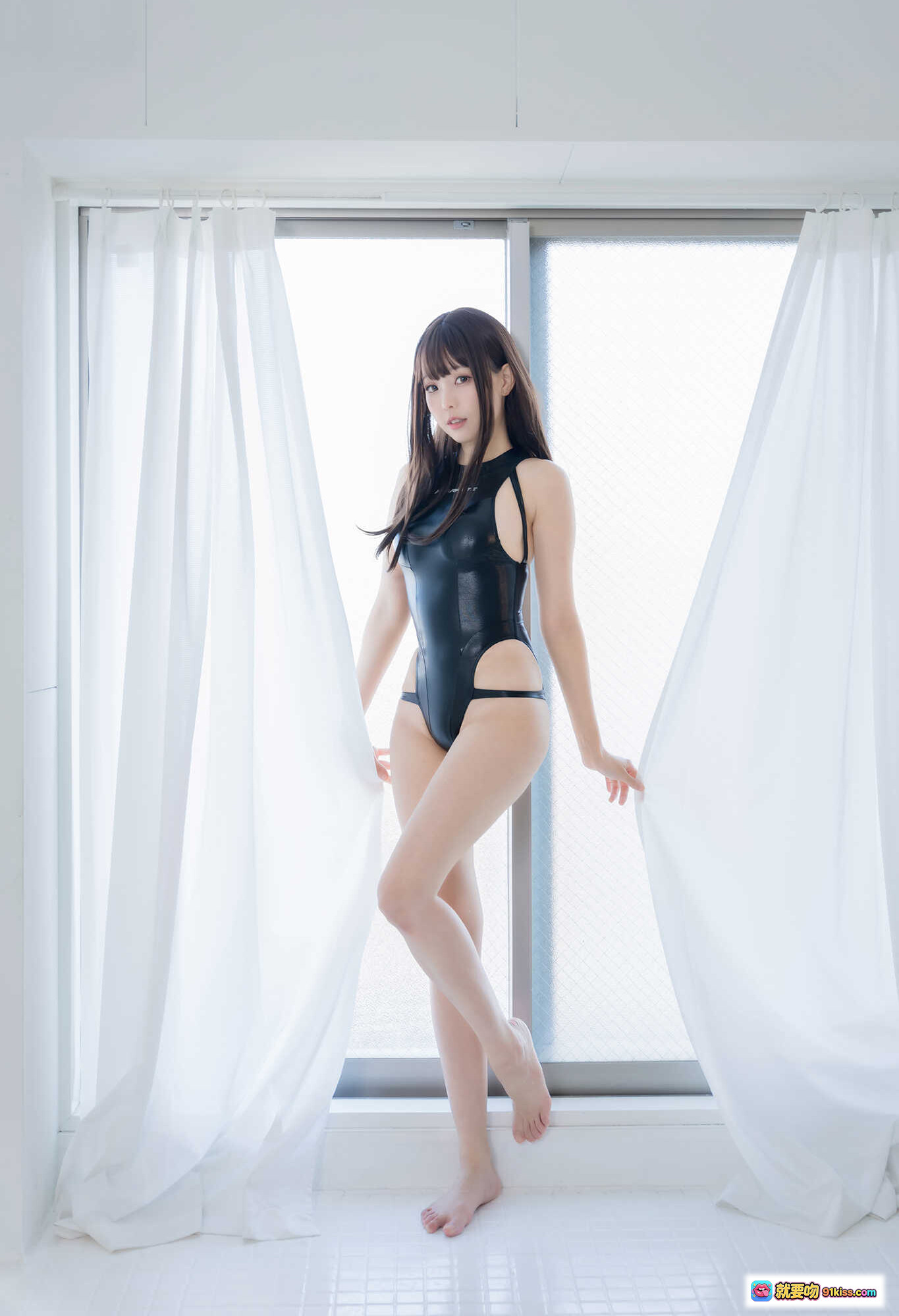 图片[7] - ElyEE子 NO.076 竞泳水手服写真 | 黑色紧身赛车泳衣 | 高开叉设计 | 窗边自然光拍摄 | 73P高清图集 - 就要吻