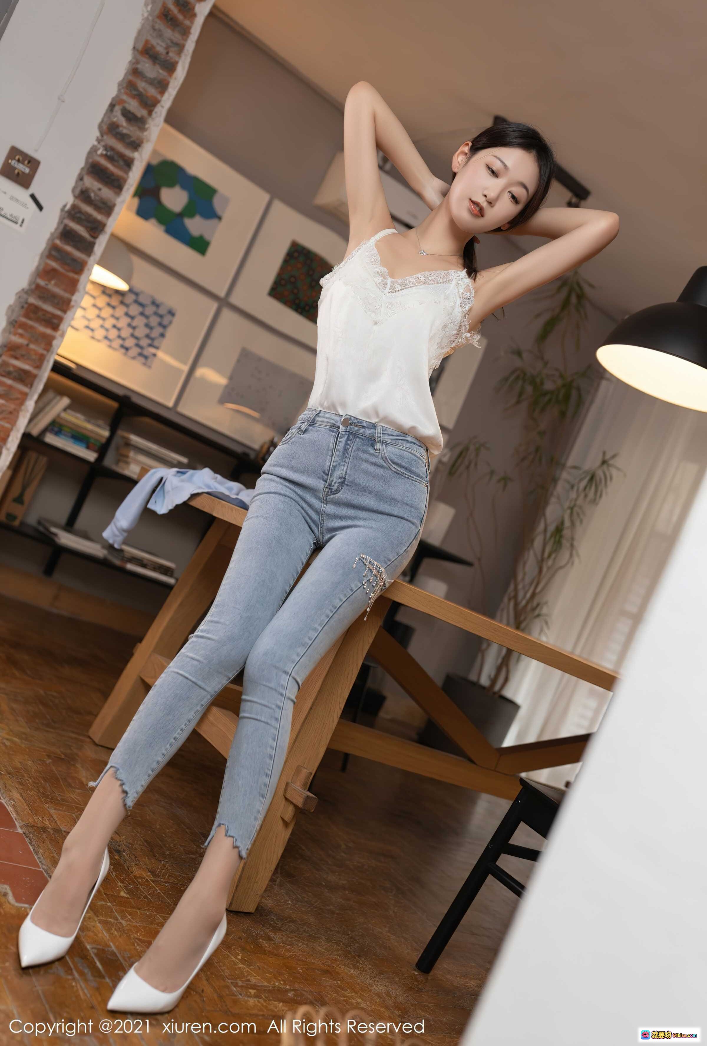 图片[9] - 唐安琪清新居家风写真 | 浅蓝针织开衫搭配蕾丝吊带牛仔裤 | XiuRen秀人网2021.09.23 No.3985 - 就要吻