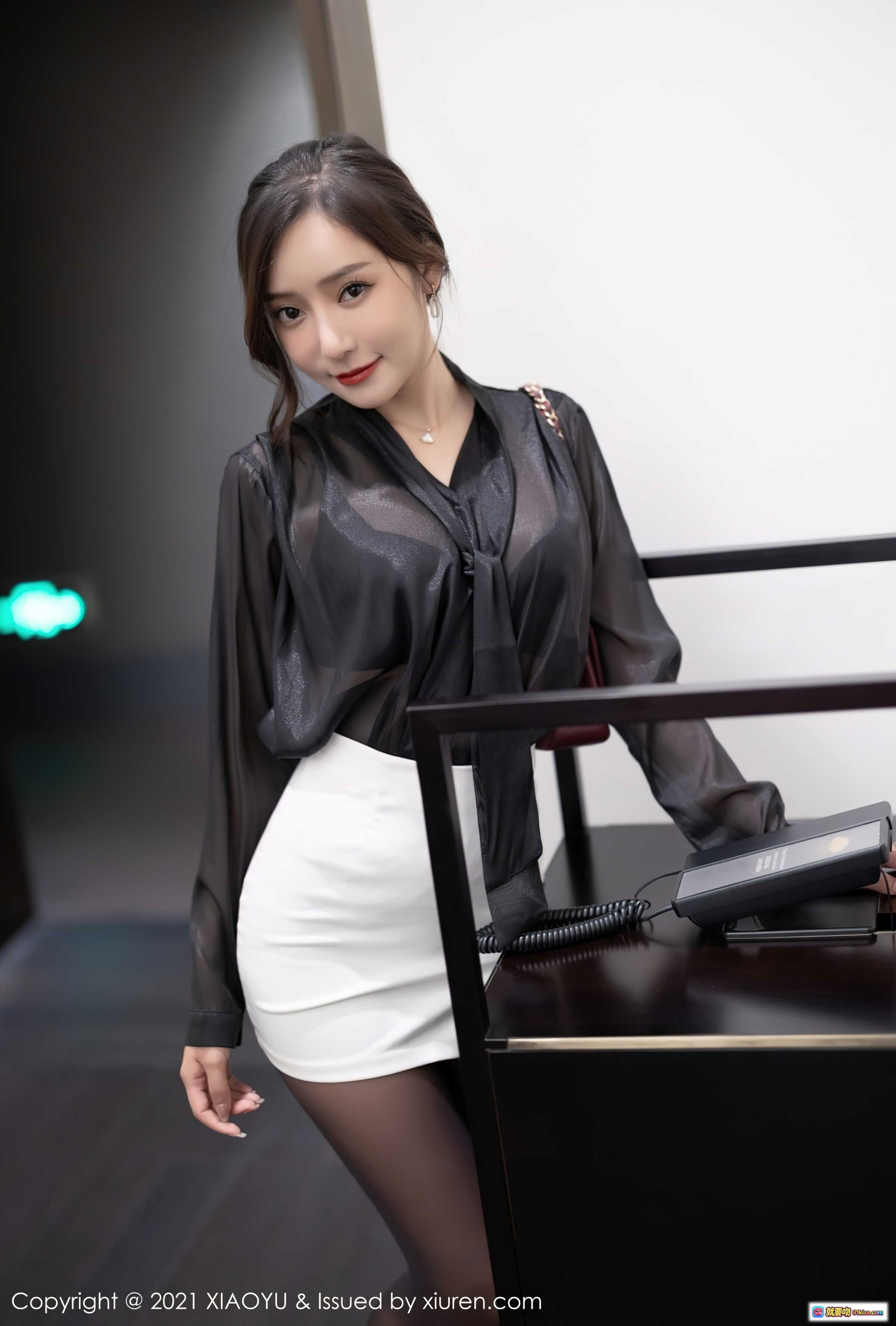 图片[6] - 王馨瑶yanni黑丝美腿职场风写真 | 白裙黑衬衫高跟鞋优雅造型 | XIAOYU Vol.632高清图集 - 就要吻