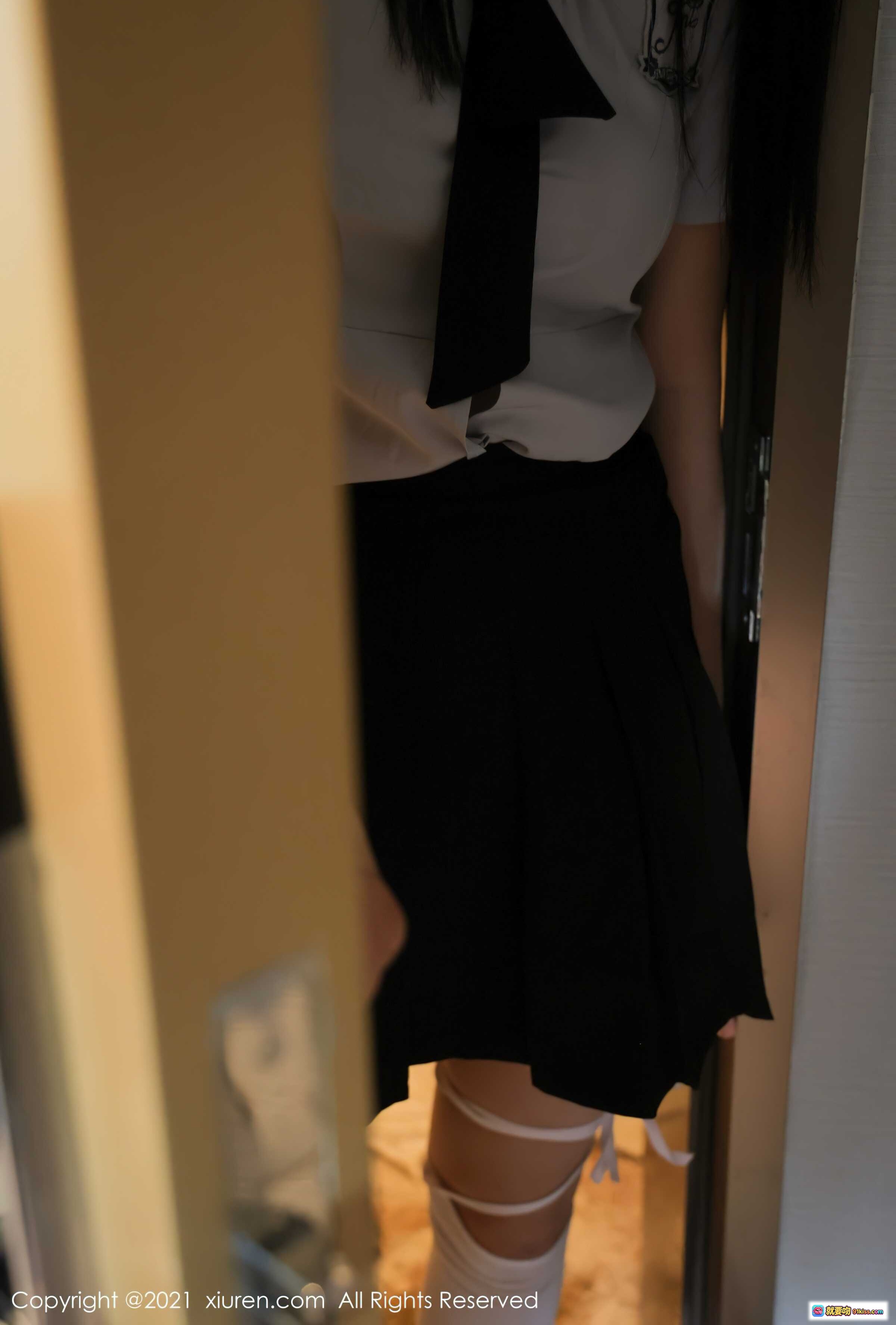 图片[1] - Summer宝宝黑裙白袜学院风写真 | XiuRen秀人网2021.09.09 No.3918高清美图 - 就要吻