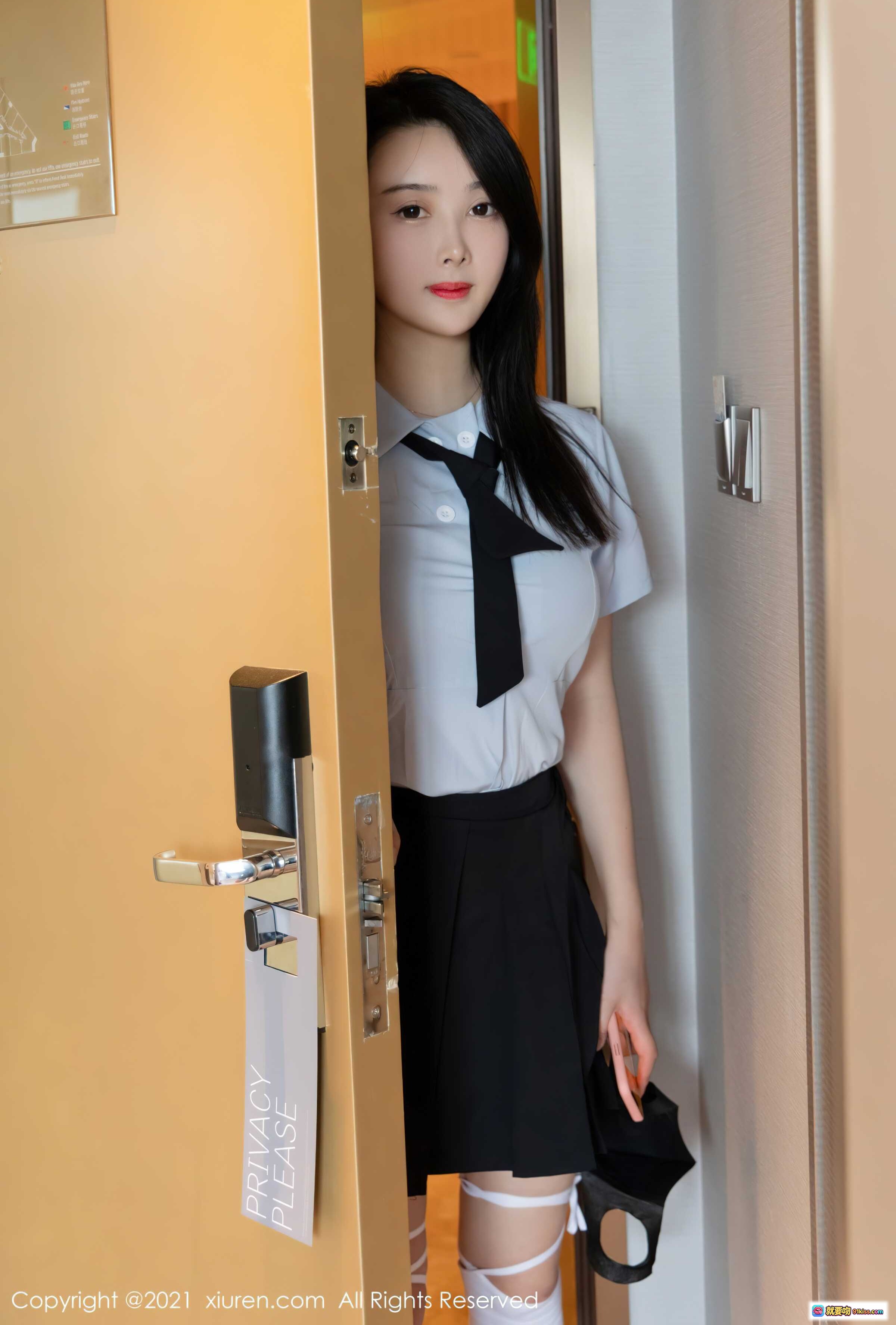 图片[3] - Summer宝宝黑裙白袜学院风写真 | XiuRen秀人网2021.09.09 No.3918高清美图 - 就要吻