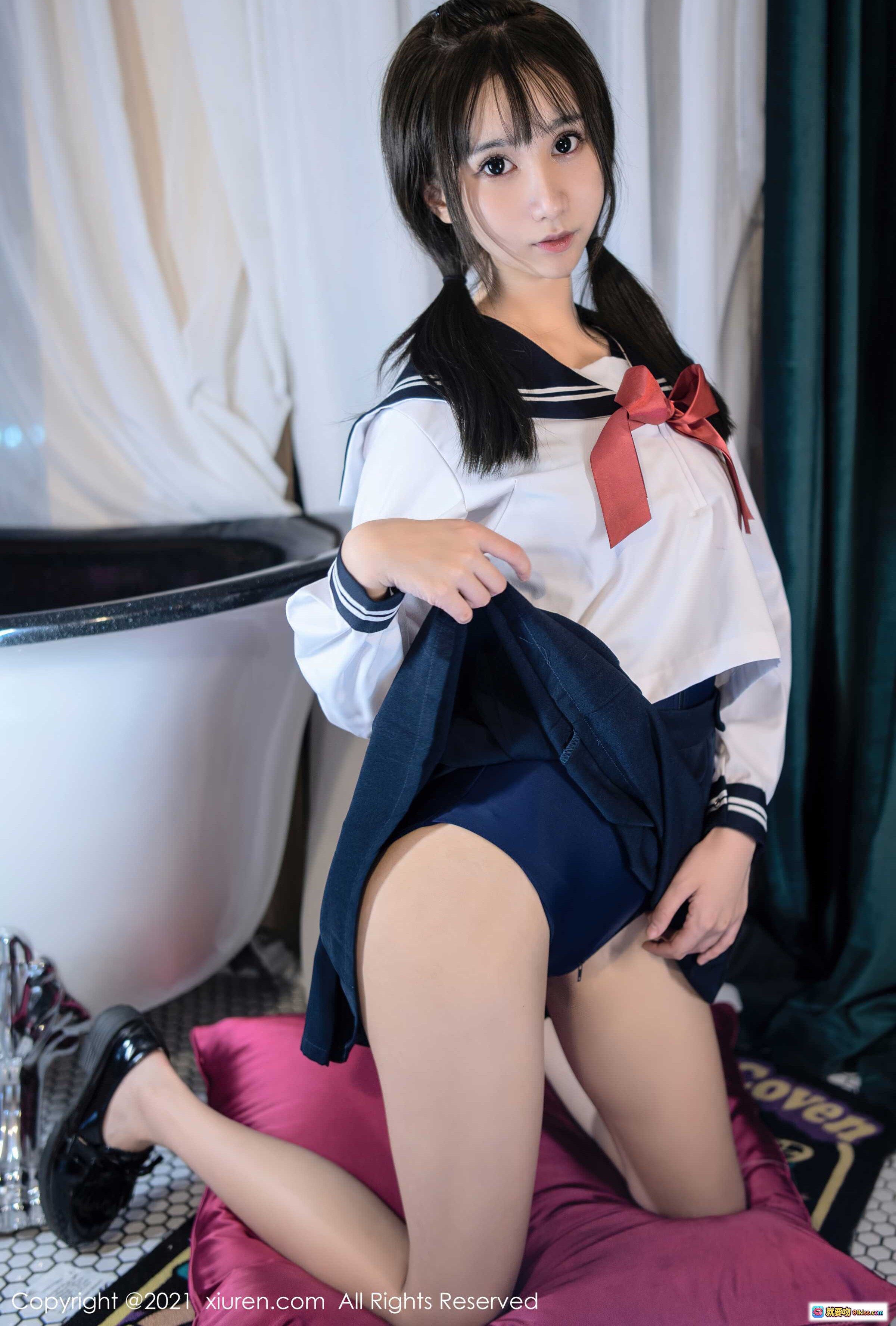 图片[10] - 小果冻儿水手服写真 | 清纯少女双马尾 | 白色衬衫红领结 | 深蓝百褶裙 | 室内柔光拍摄 | XIUREN秀人网2021.10.25 No.4108 - 就要吻