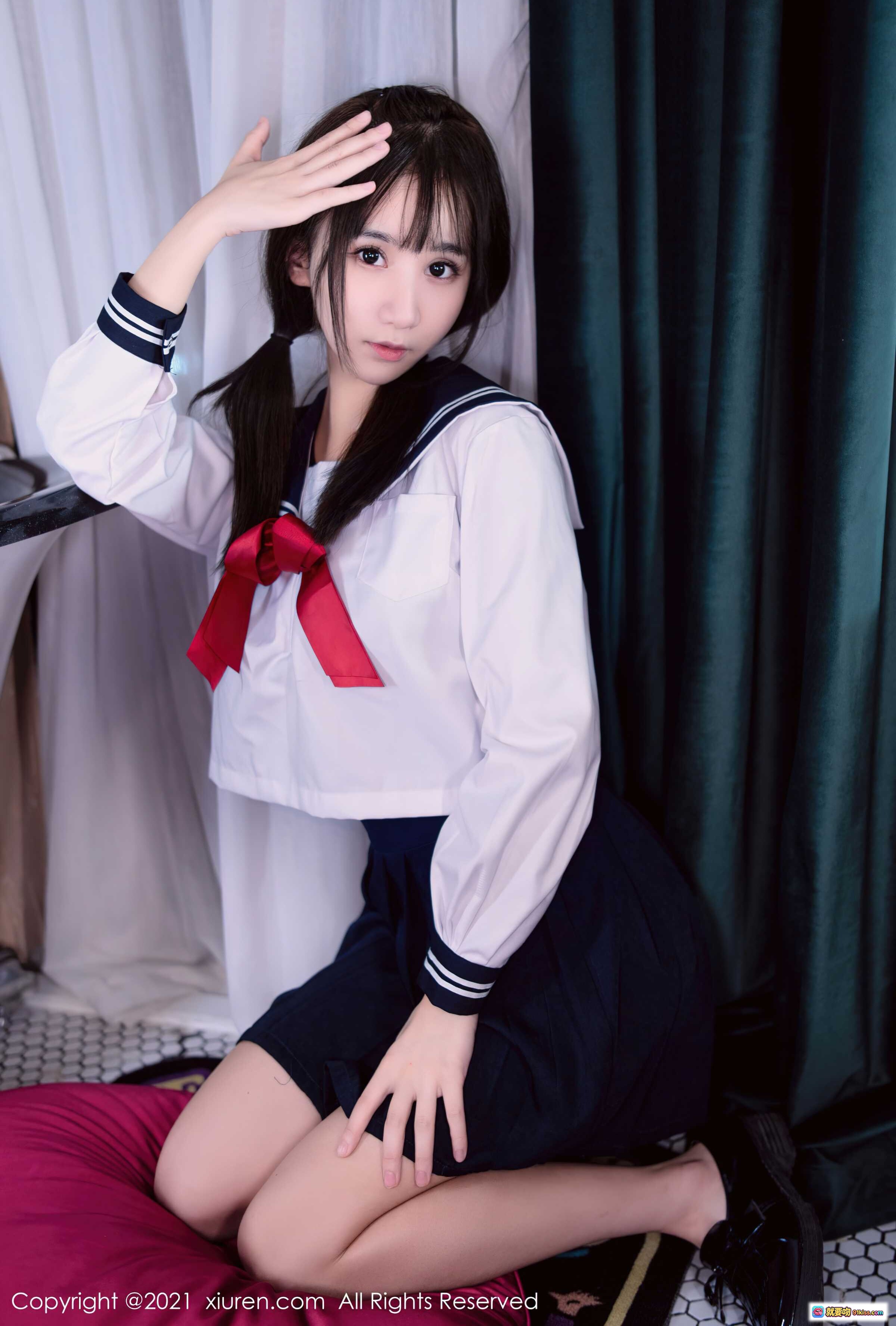 图片[6] - 小果冻儿水手服写真 | 清纯少女双马尾 | 白色衬衫红领结 | 深蓝百褶裙 | 室内柔光拍摄 | XIUREN秀人网2021.10.25 No.4108 - 就要吻