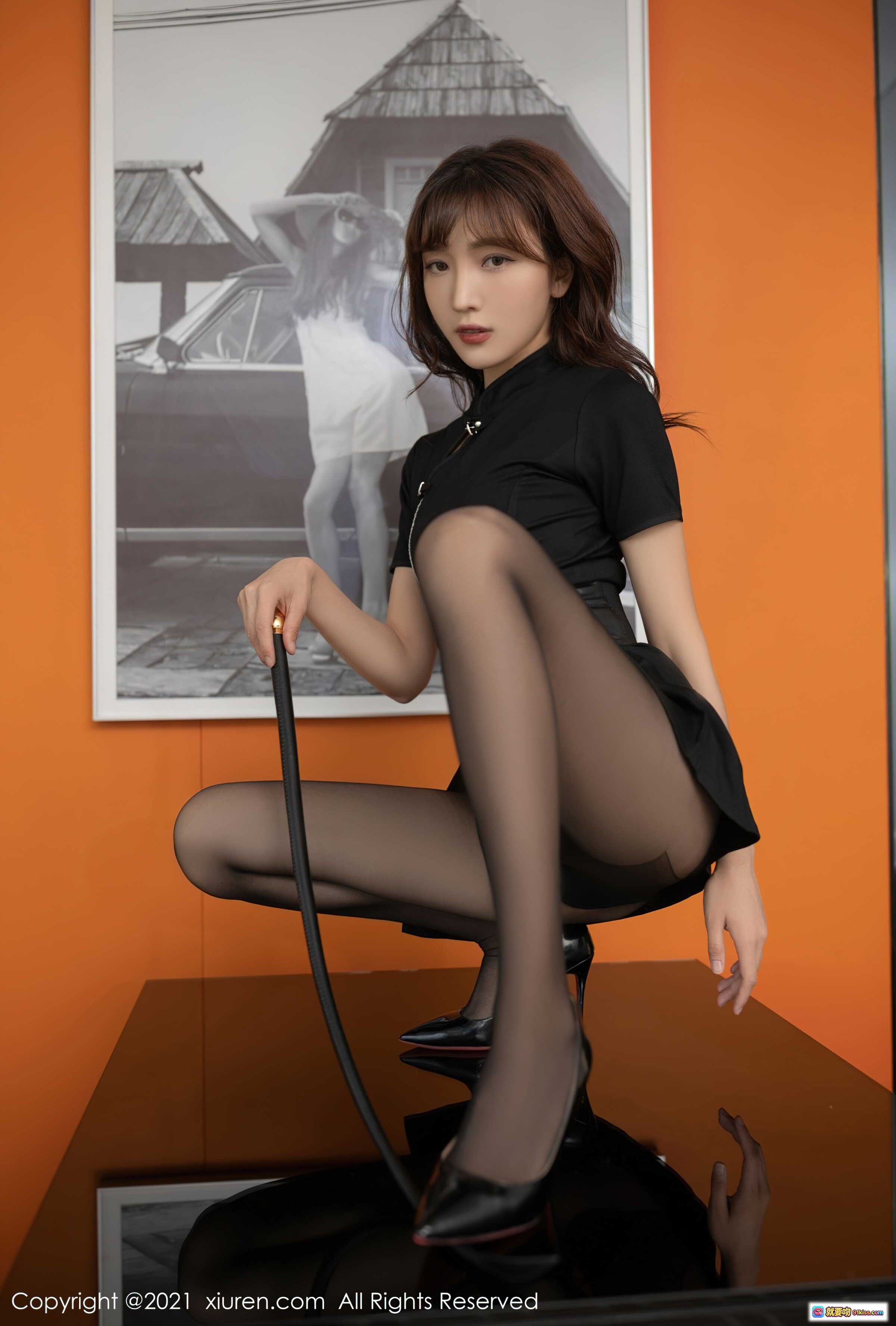 图片[9] - 陆萱萱黑色旗袍短裙配束腰黑丝高跟，优雅走廊写真 – XIUREN秀人网2021.11.25 No.4268 - 就要吻