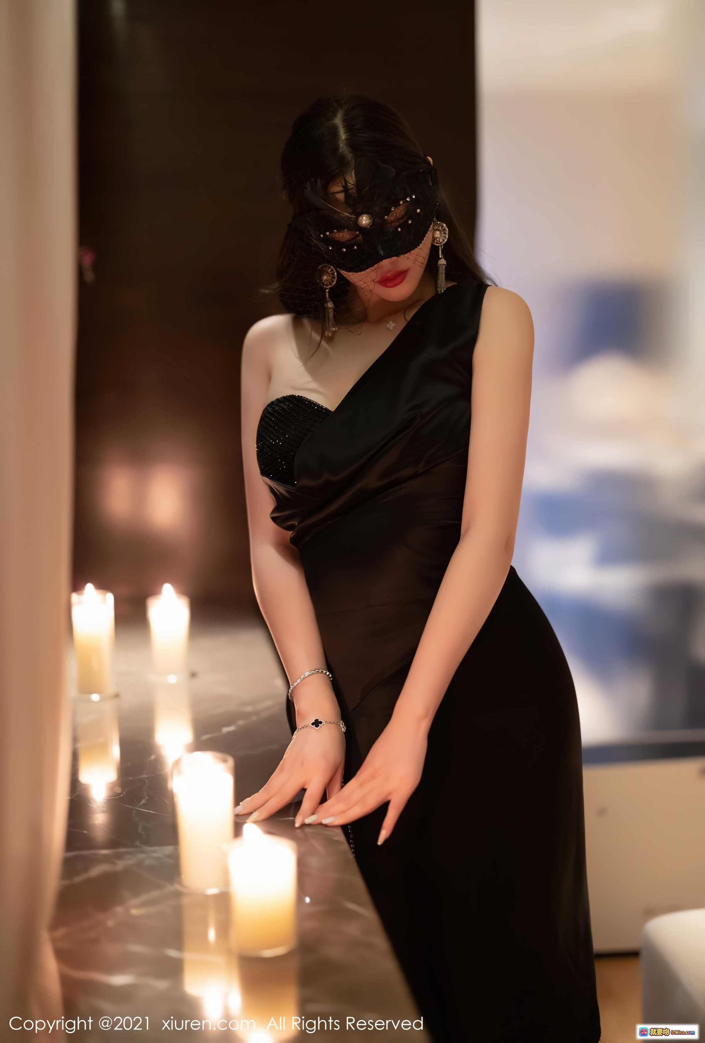 图片[3] - 杨晨晨黑丝美腿性感写真 | 秀人网2021.11.01 No.4149 | 眼罩礼服高跟鞋优雅坐姿 - 就要吻