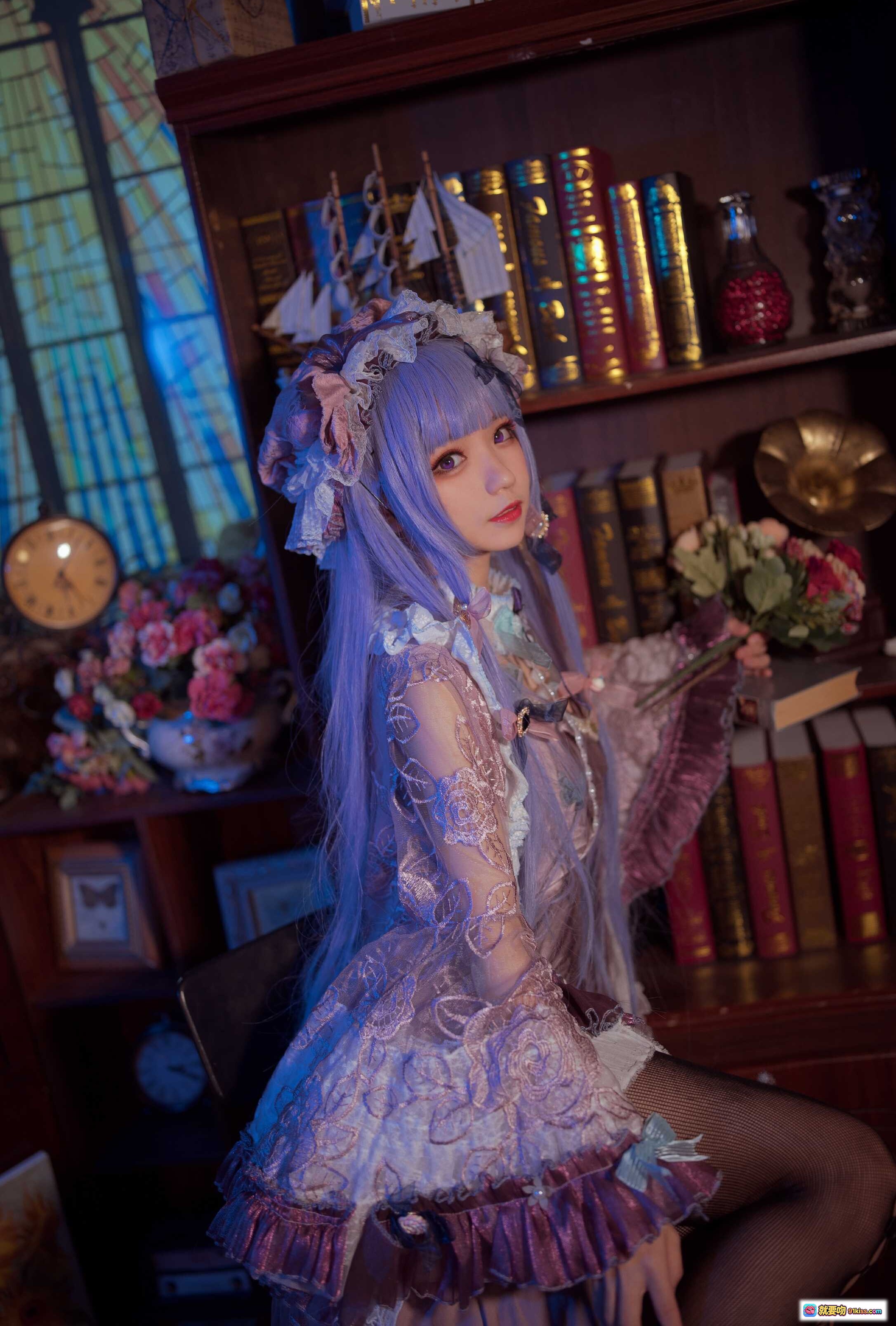 图片[7] - 花柒Hana NO.010 帕秋莉睡衣洛丽塔cos写真 | 紫发蕾丝裙书房花束复古风少女写真 - 就要吻