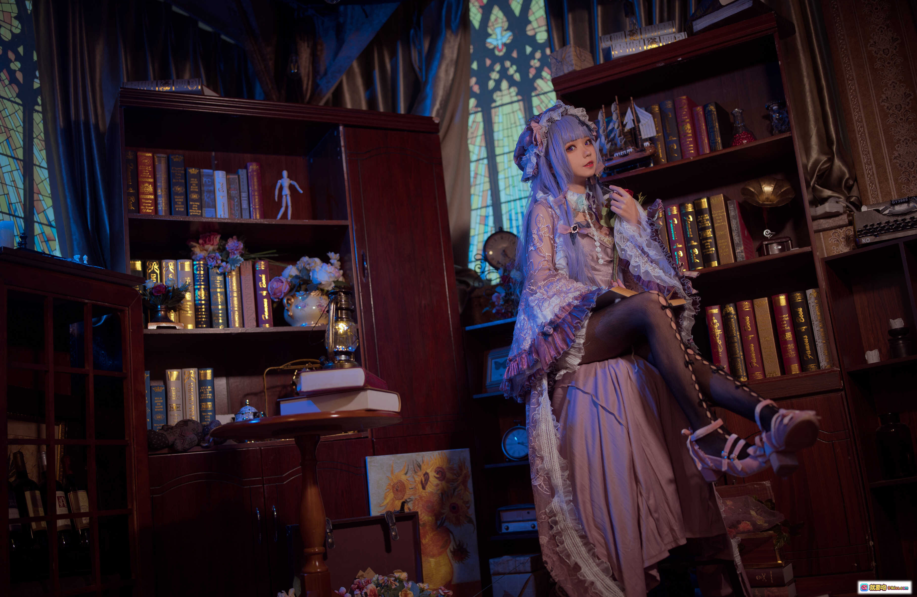 图片[8] - 花柒Hana NO.010 帕秋莉睡衣洛丽塔cos写真 | 紫发蕾丝裙书房花束复古风少女写真 - 就要吻