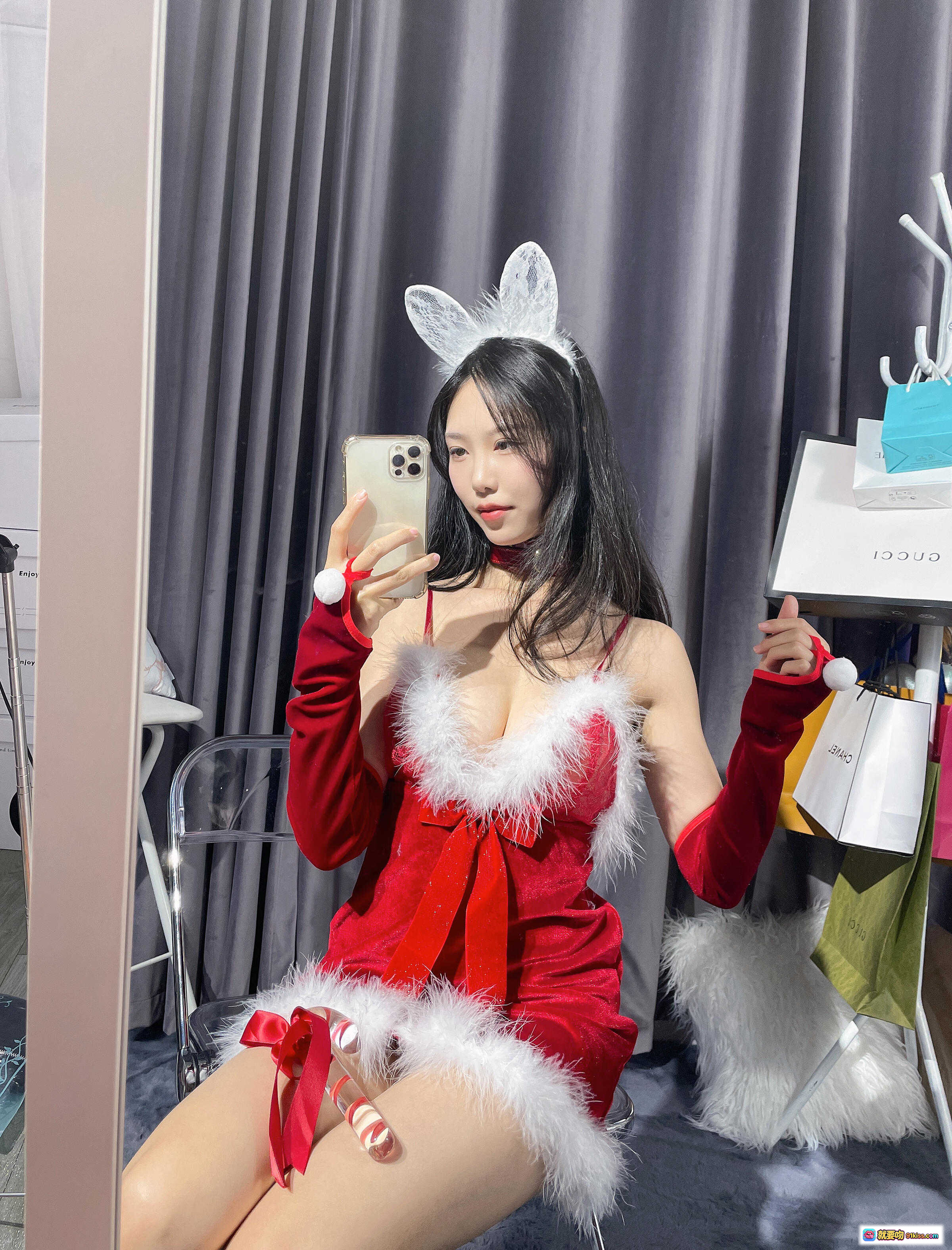 图片[5] - 抖娘利世NO.060 2021圣诞主题写真 红色绒面兔耳造型 白毛边装饰 长手套颈圈搭配 微密圈22P高清图集 - 就要吻