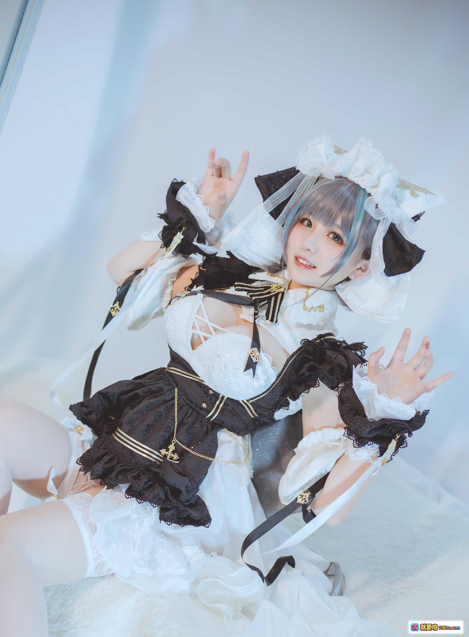 图片[2] - 阿半cos柴郡女仆装写真｜黑白色洛丽塔蕾丝裙｜精致头饰与蝴蝶结｜42P高清美图 - 就要吻