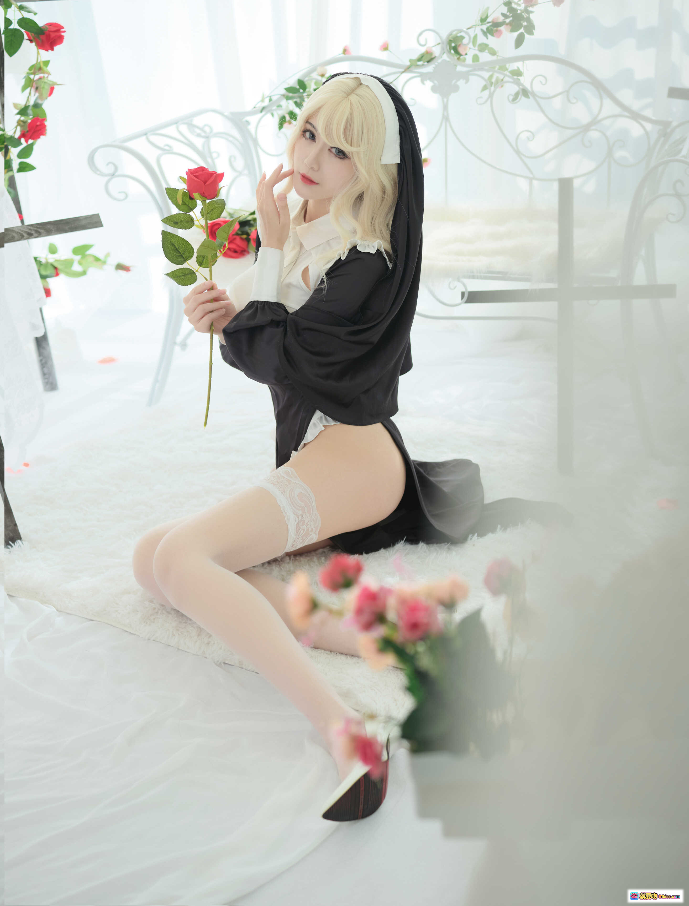 图片[3] - 一米八大梨子NO.014修女写真36P 黑丝高跟蕾丝边性感诱惑室内唯美场景 - 就要吻